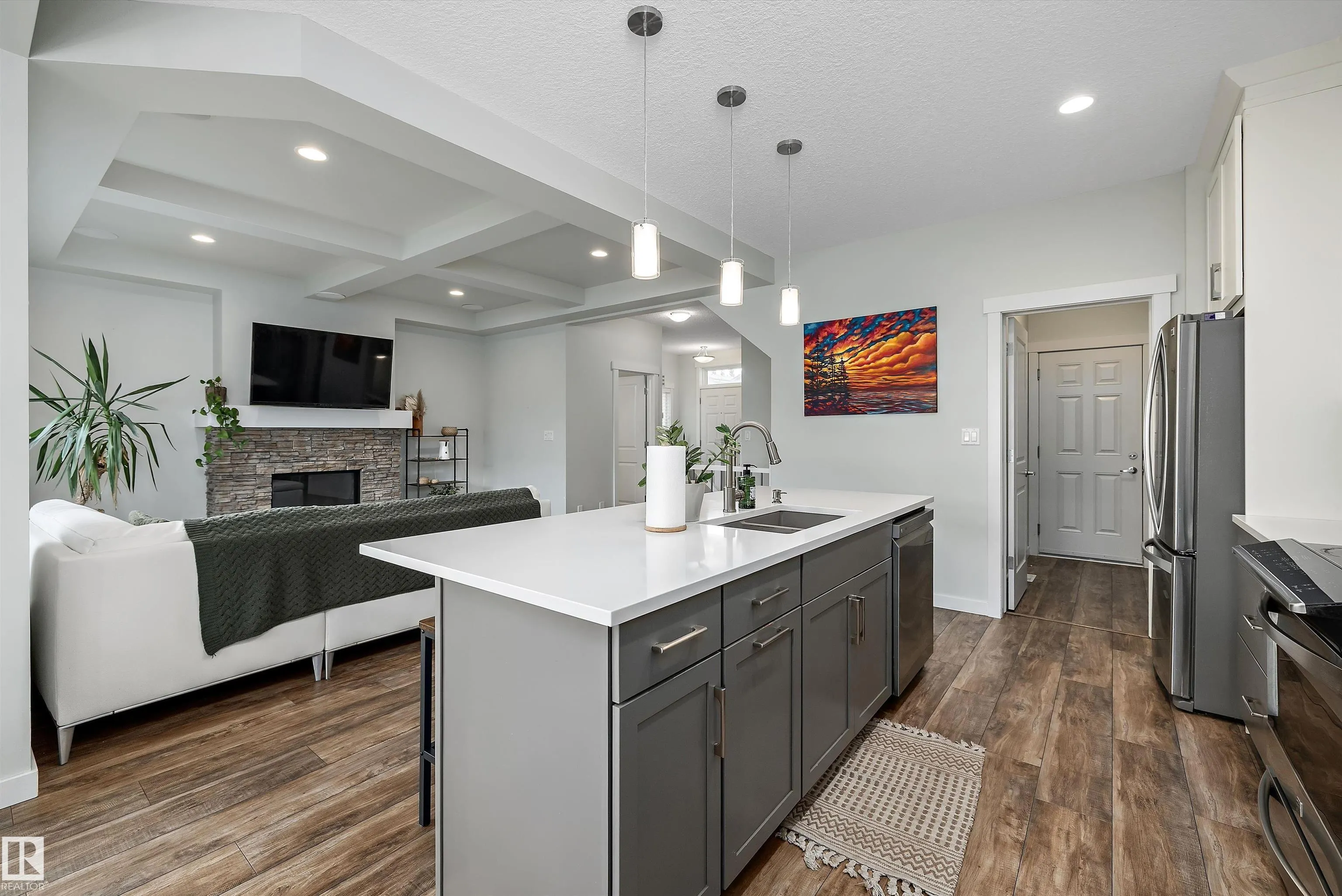 3911 CLAXTON Loop