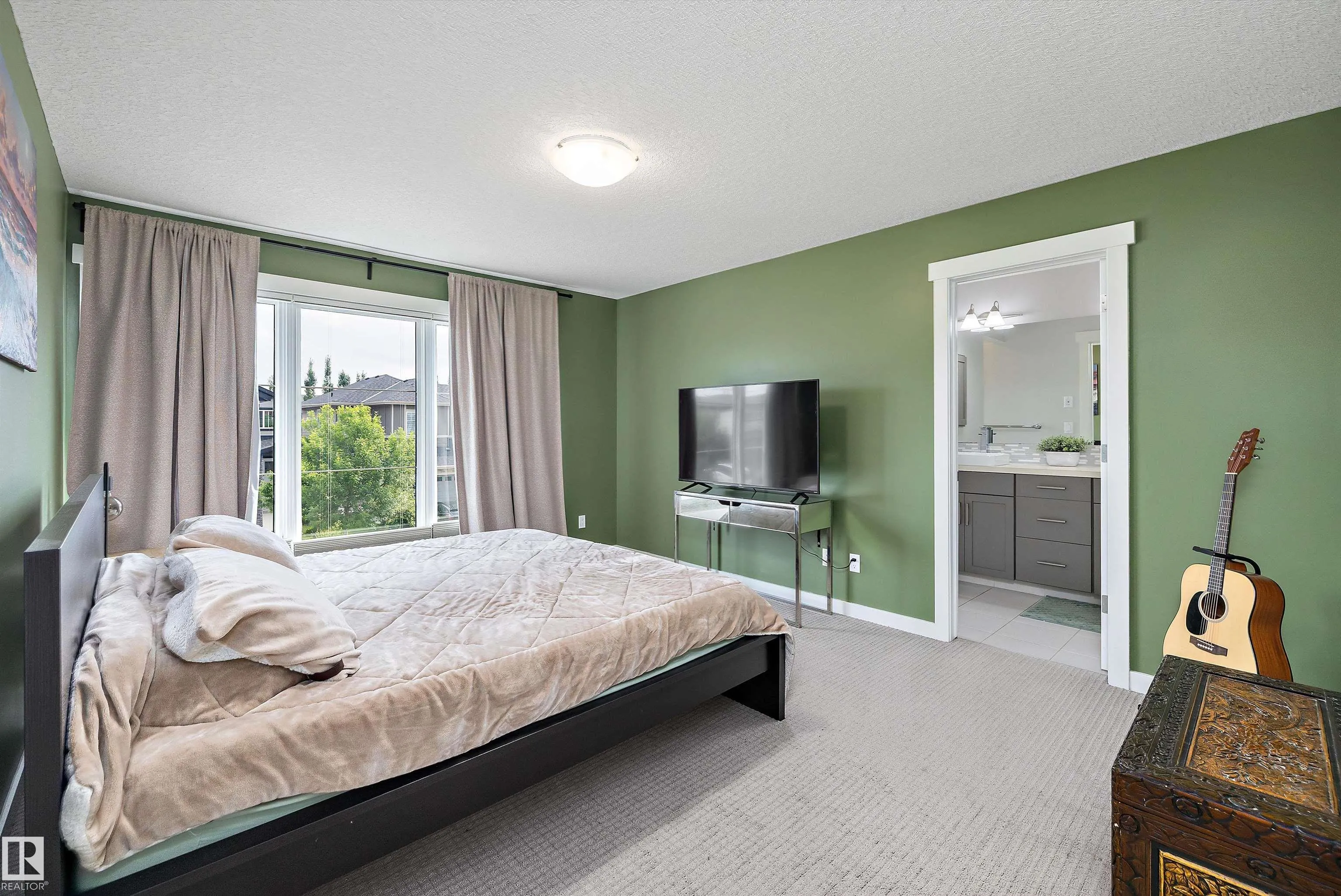 3911 CLAXTON Loop