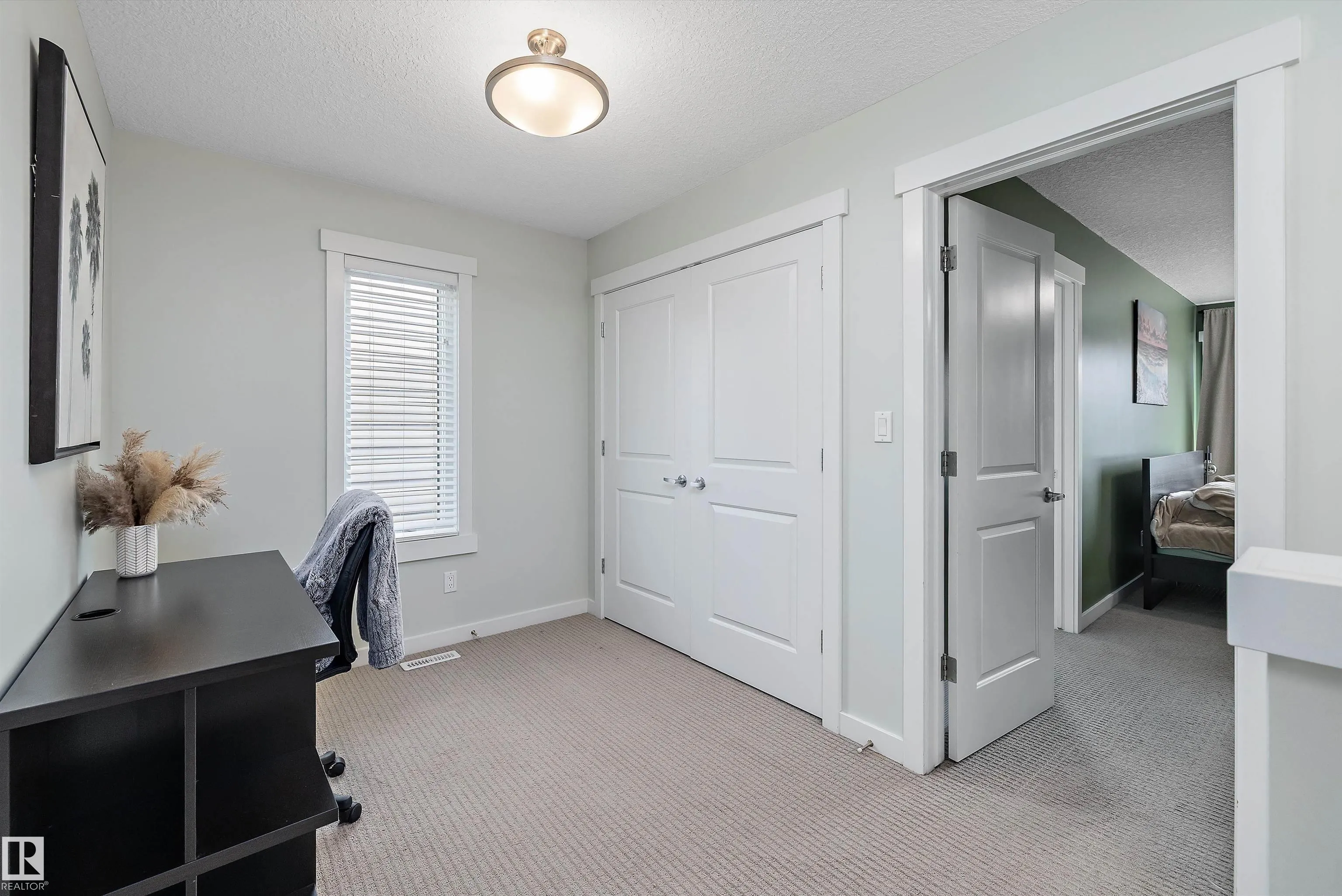 3911 CLAXTON Loop