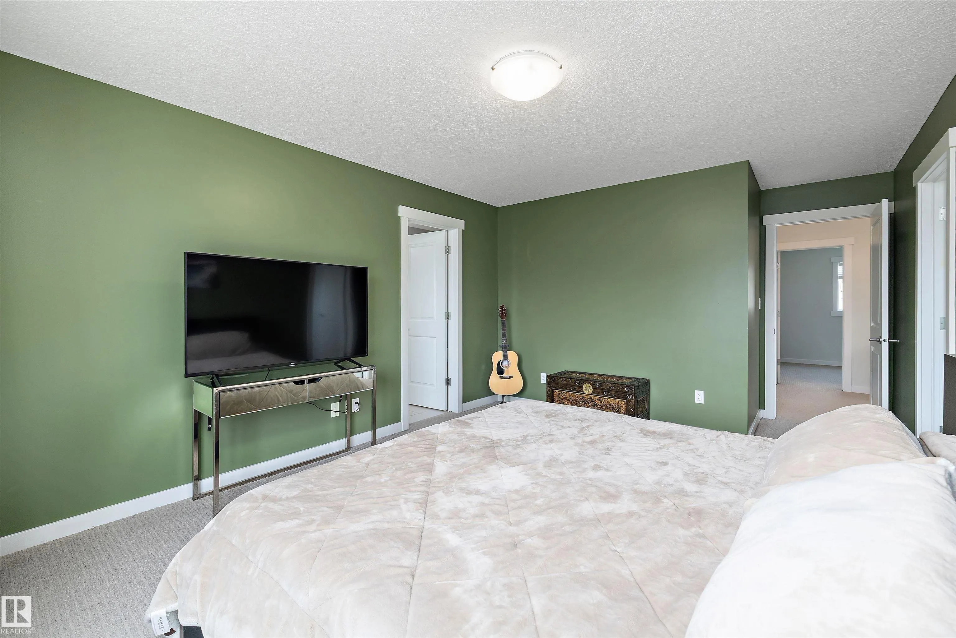 3911 CLAXTON Loop