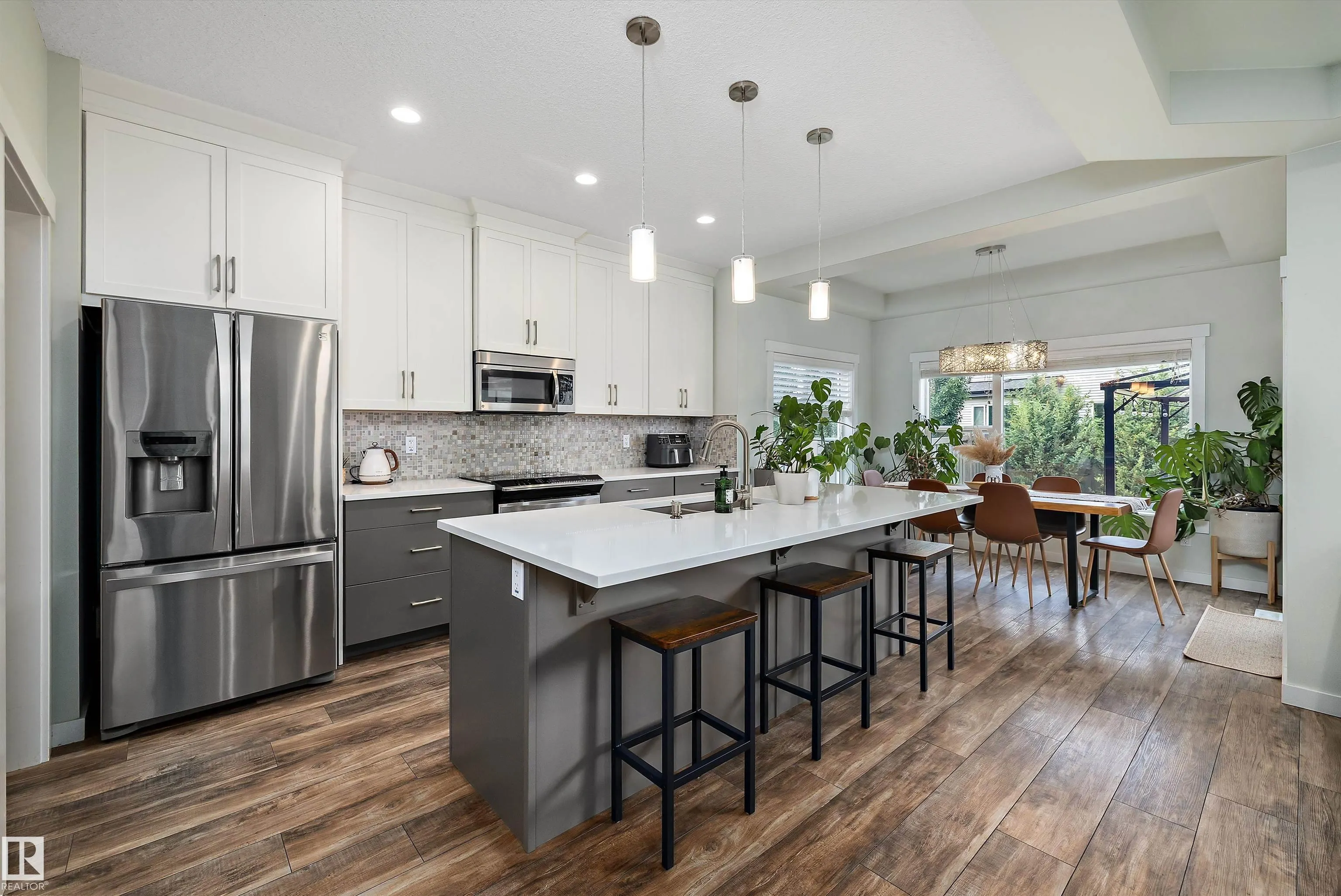 3911 CLAXTON Loop