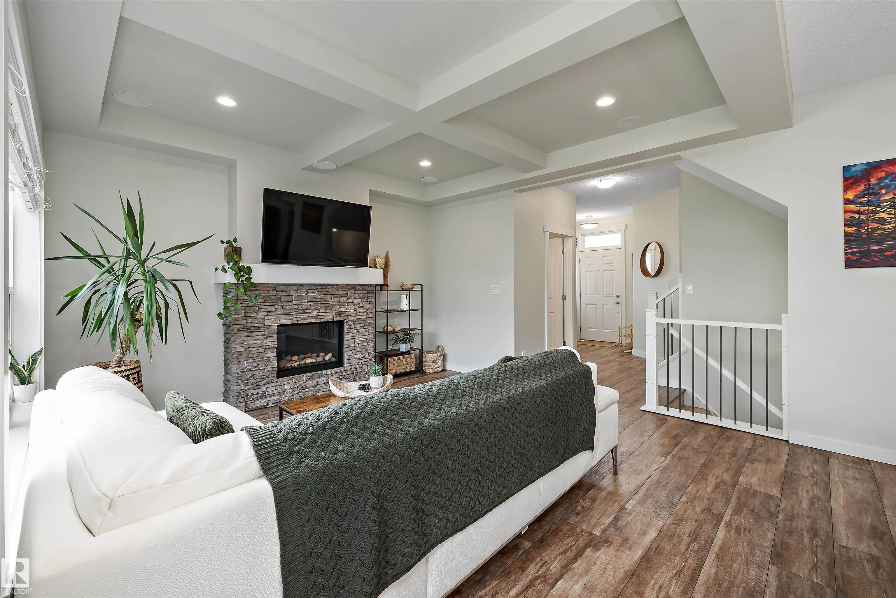 3911 CLAXTON Loop