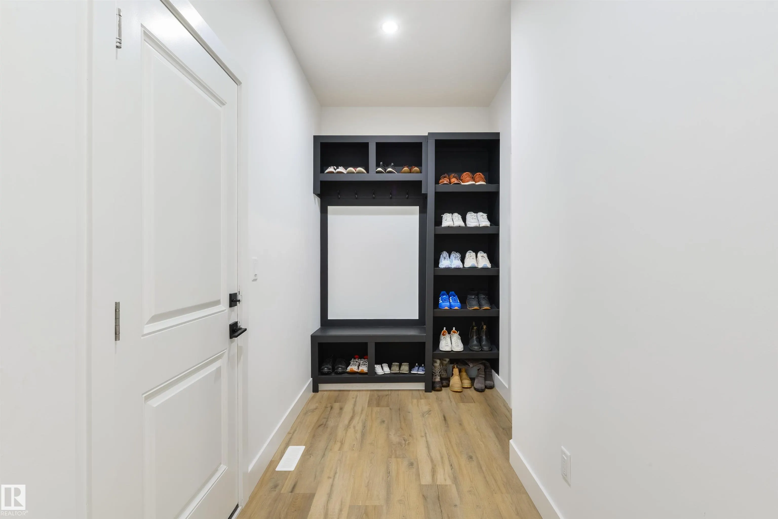 1758 WESTERRA Loop