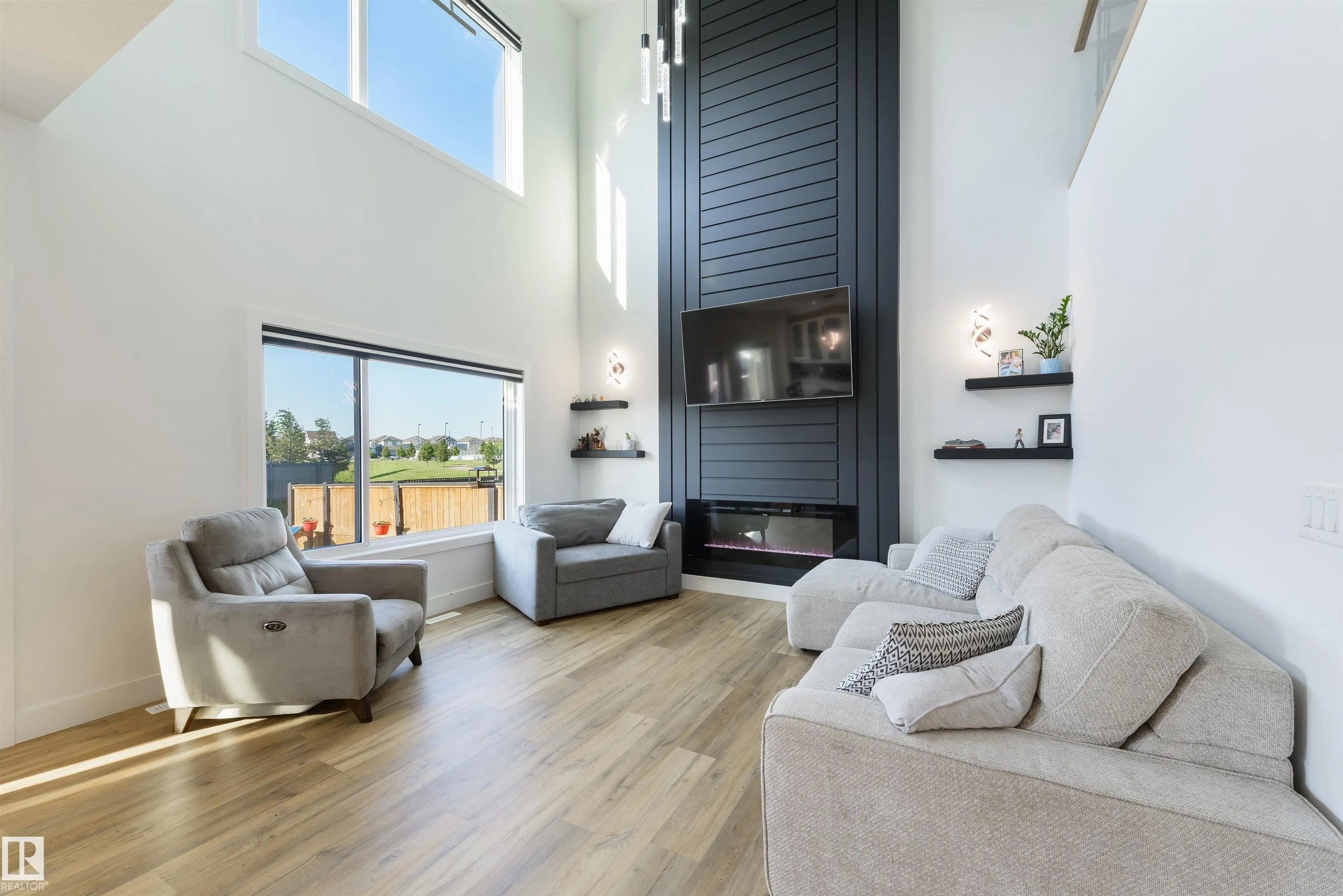 1758 WESTERRA Loop