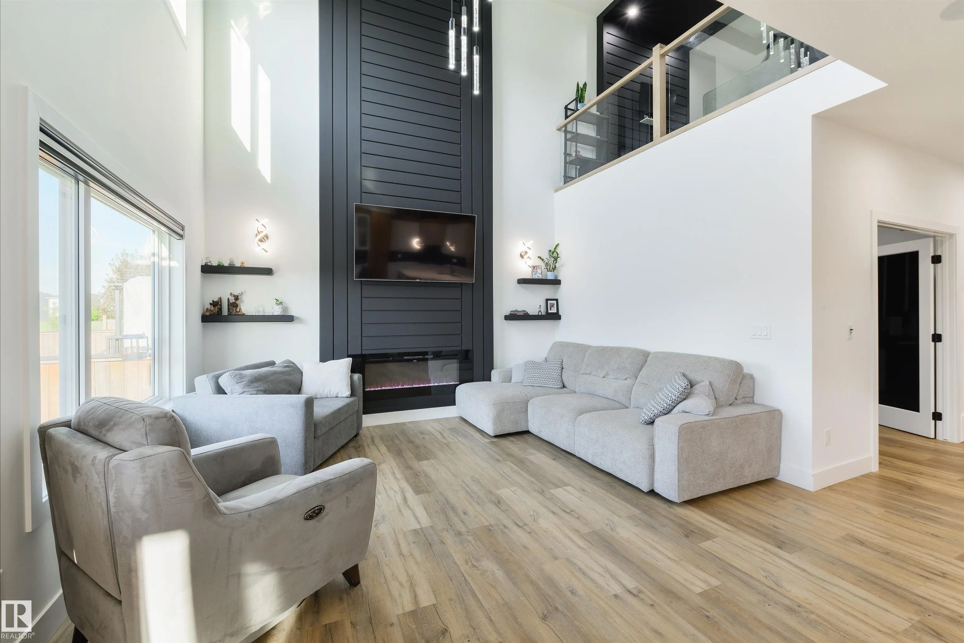 1758 WESTERRA Loop