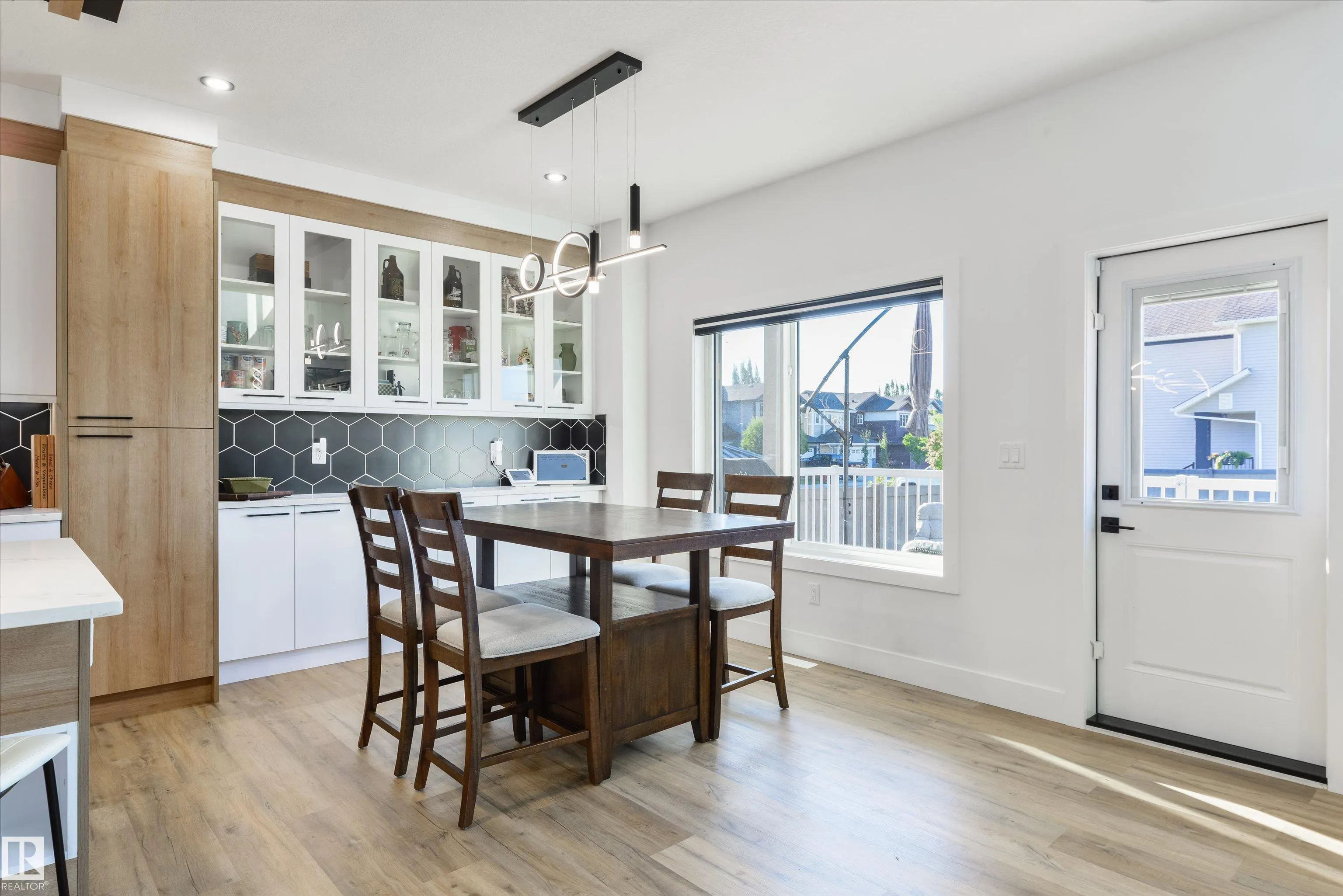 1758 WESTERRA Loop