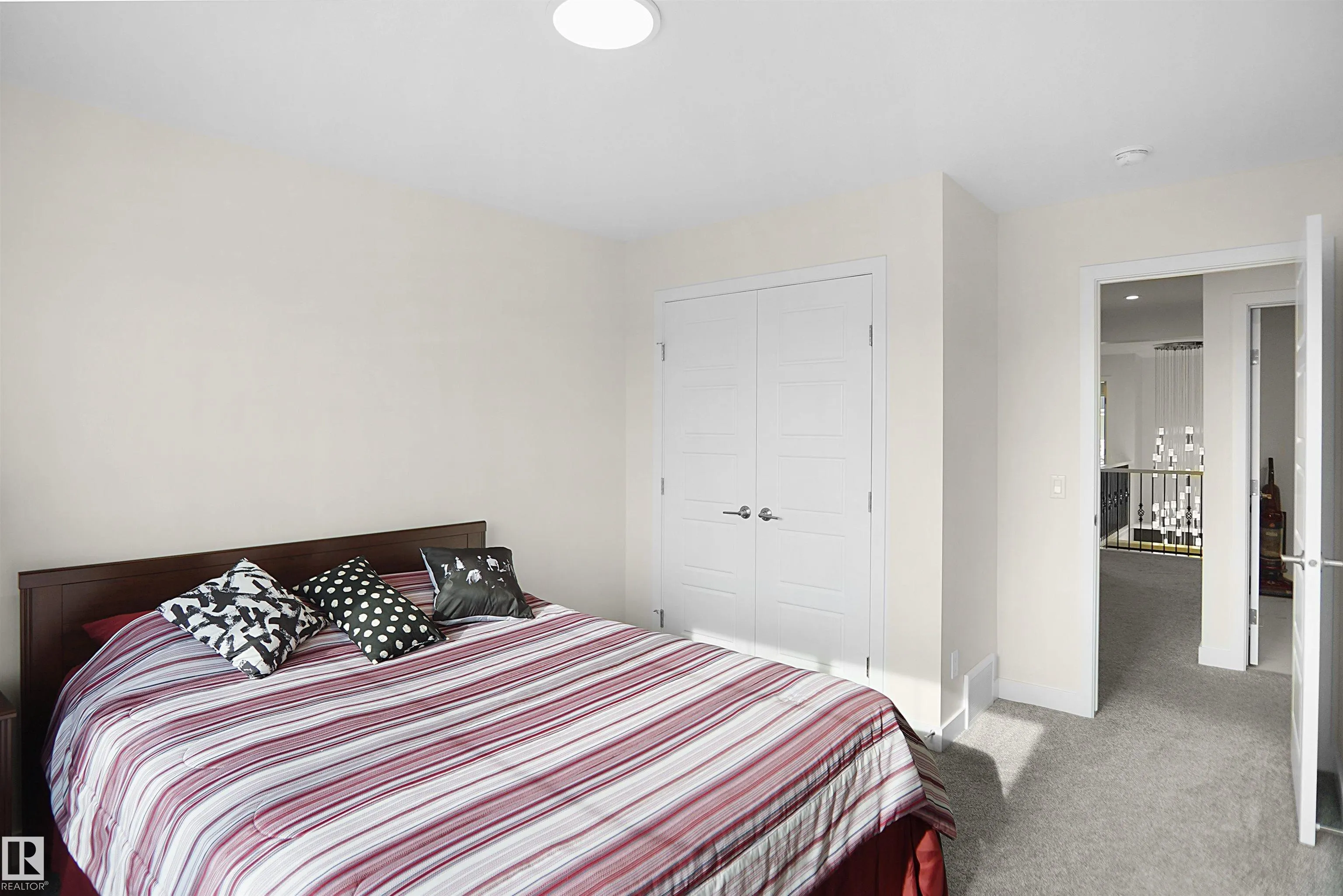196 EDGEWATER Circle