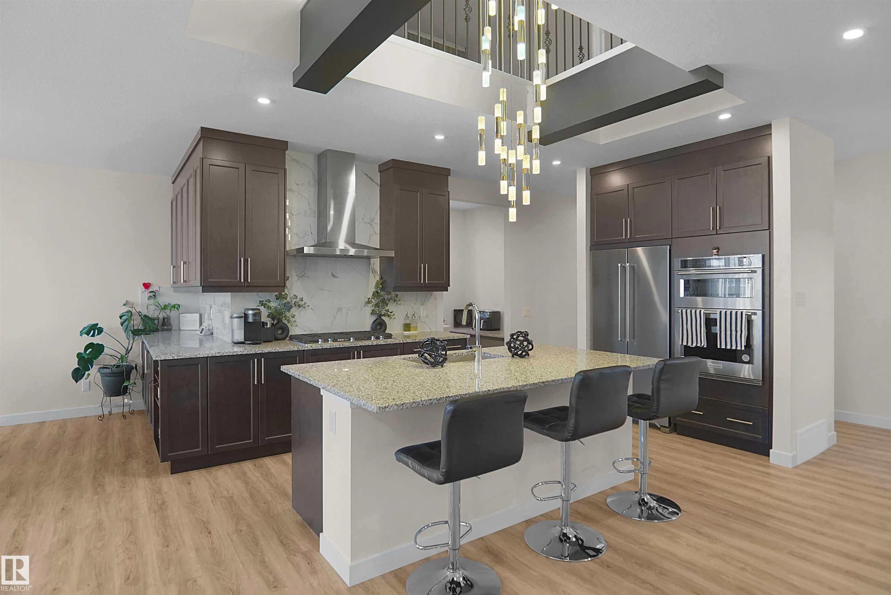 196 EDGEWATER Circle