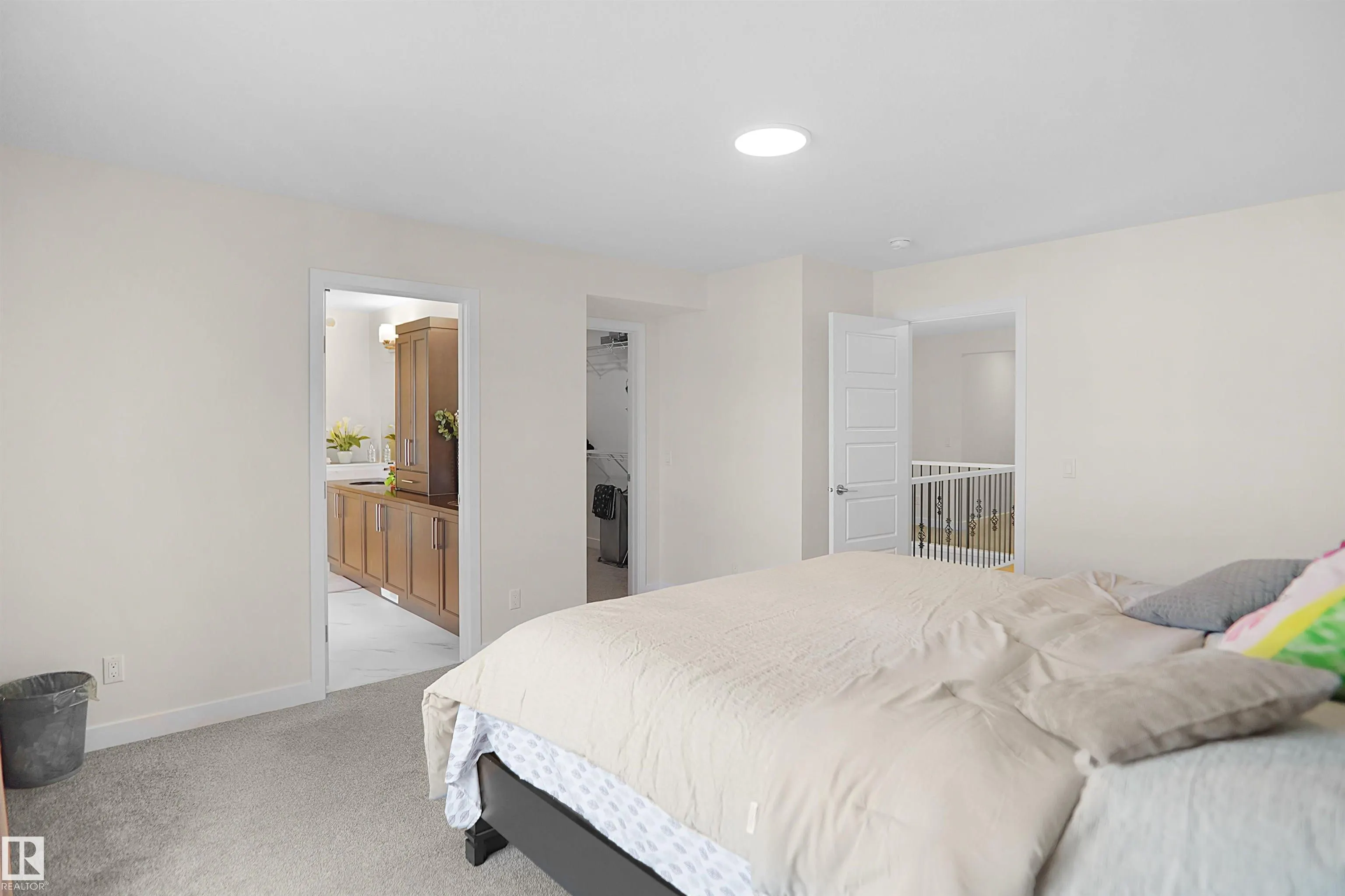 196 EDGEWATER Circle