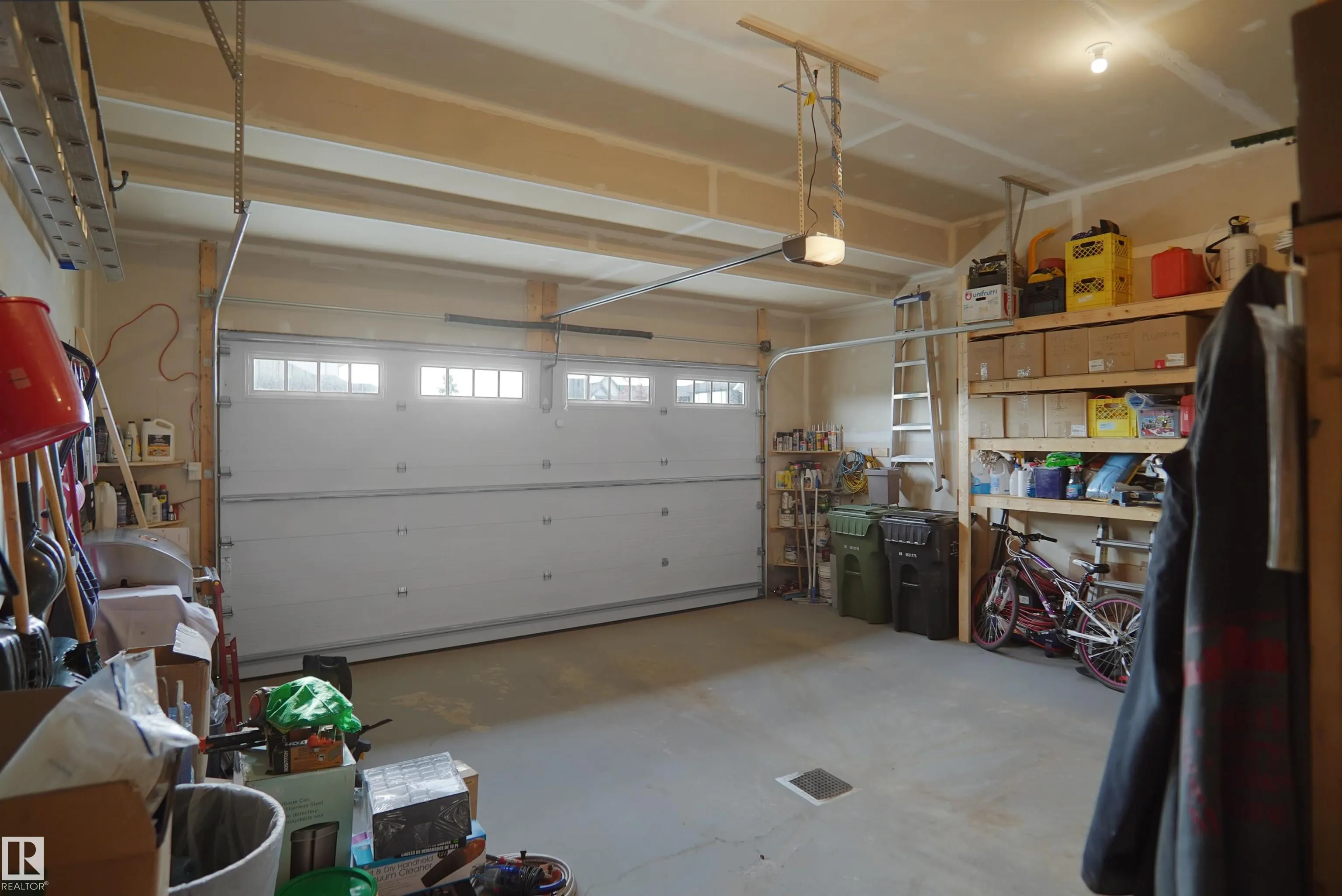 196 EDGEWATER Circle