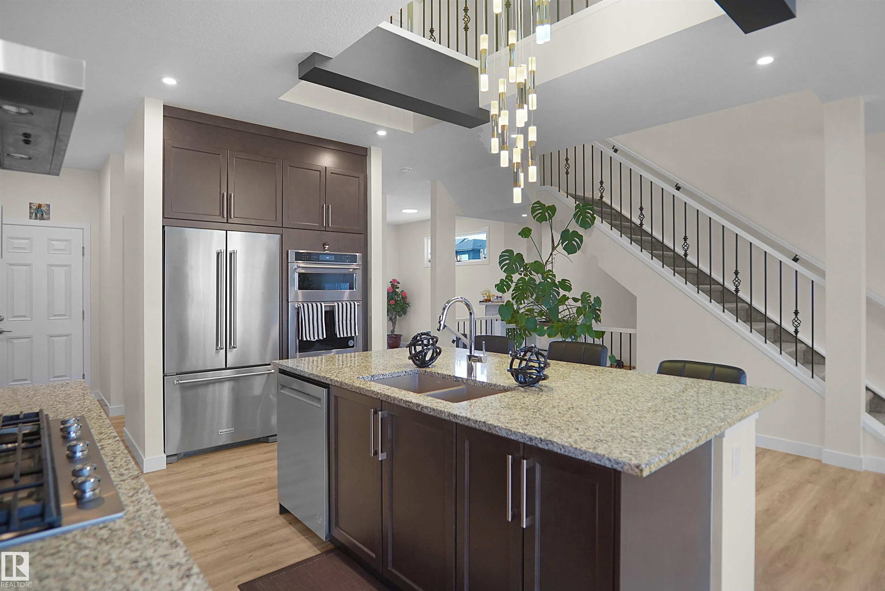 196 EDGEWATER Circle