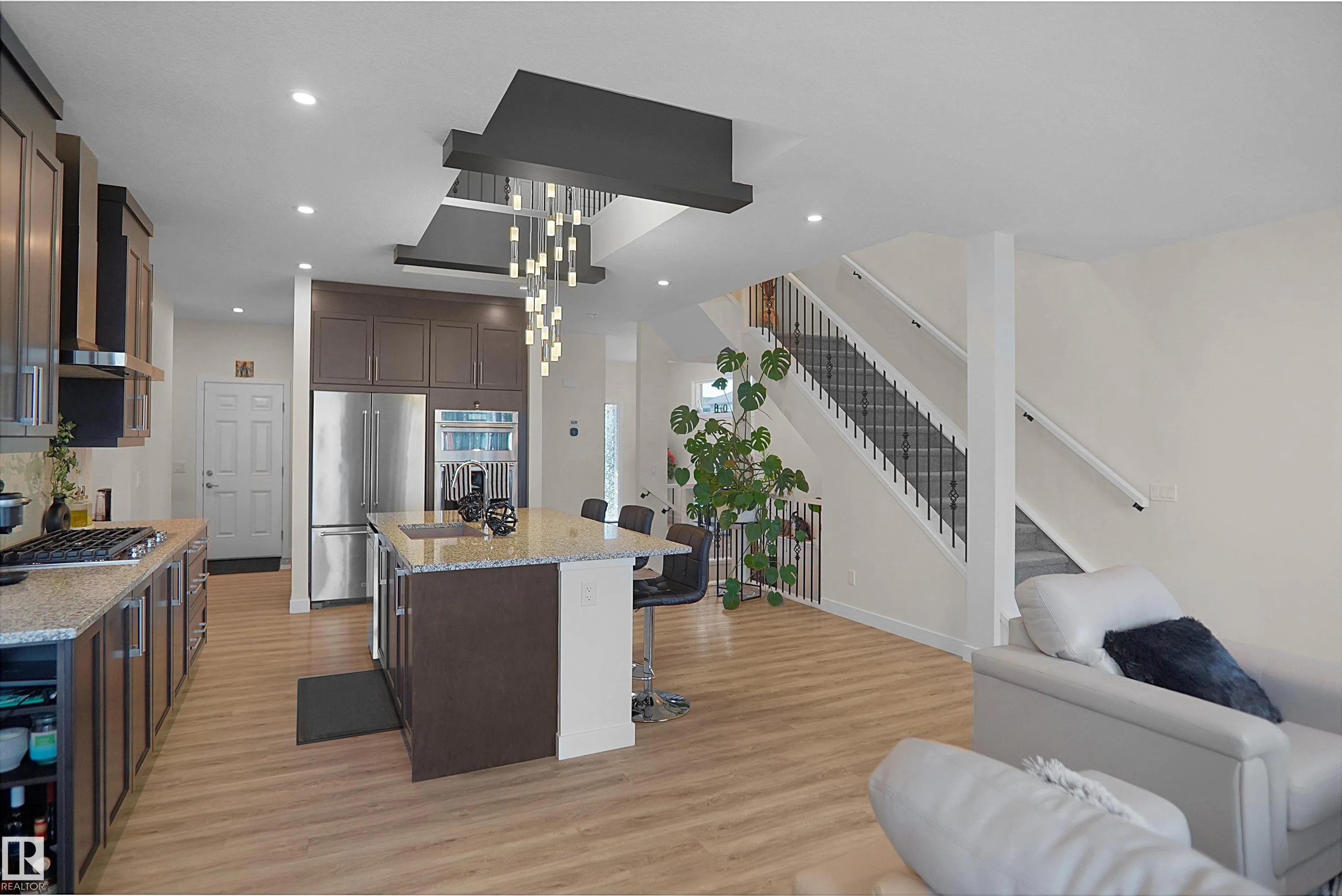 196 EDGEWATER Circle