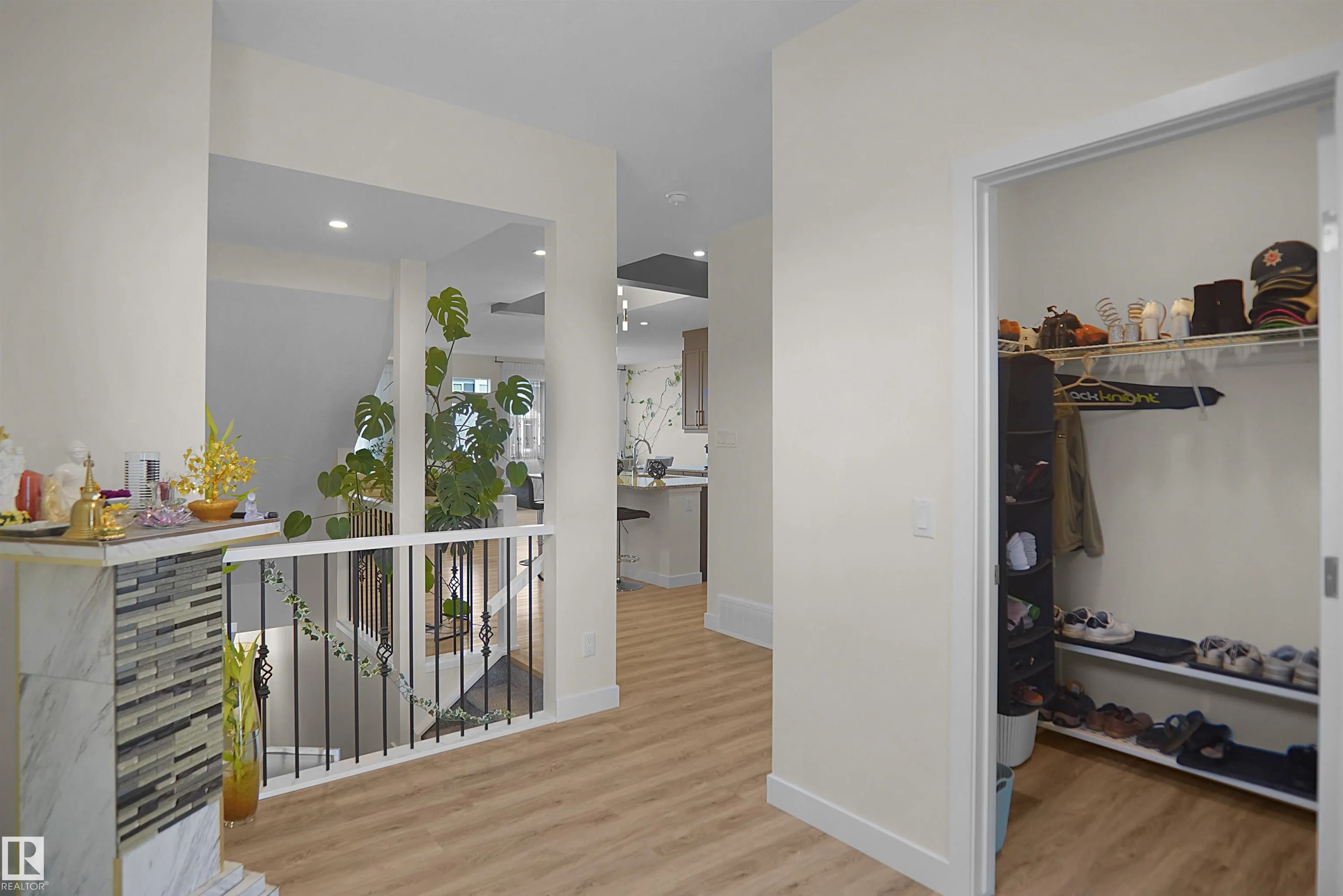 196 EDGEWATER Circle