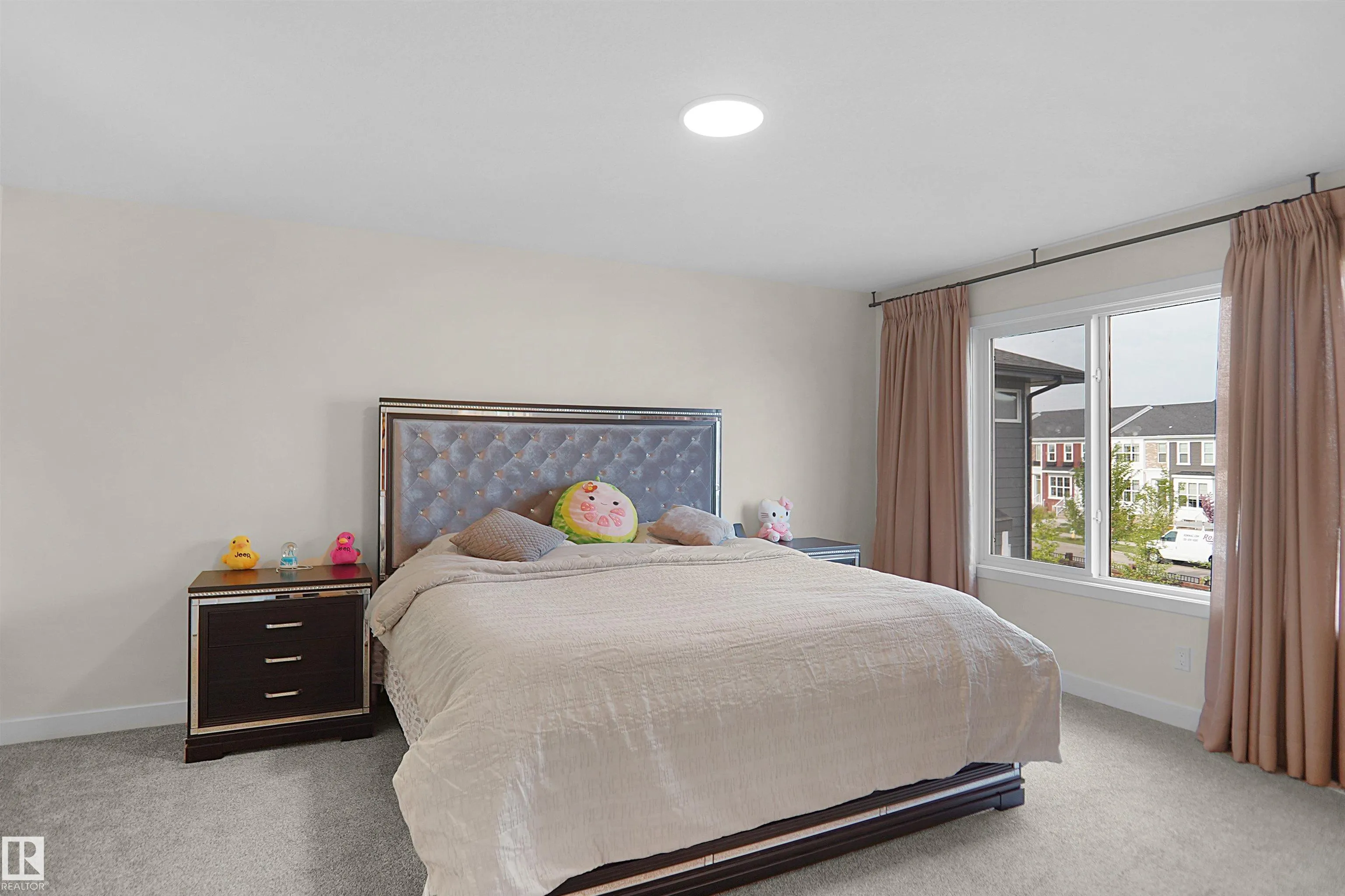 196 EDGEWATER Circle