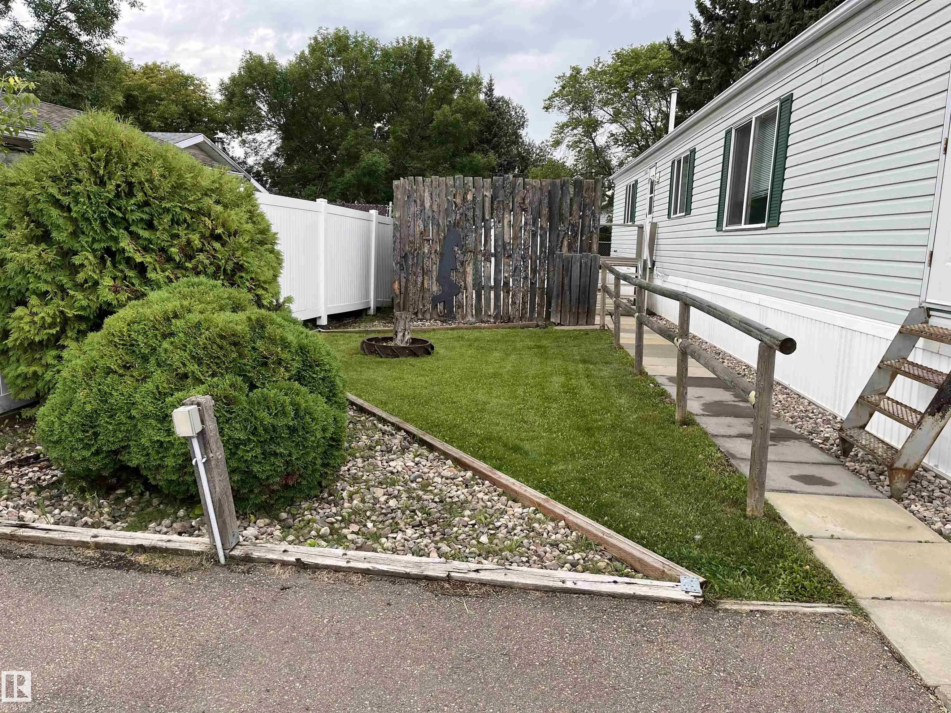 1 Willow Park Estates