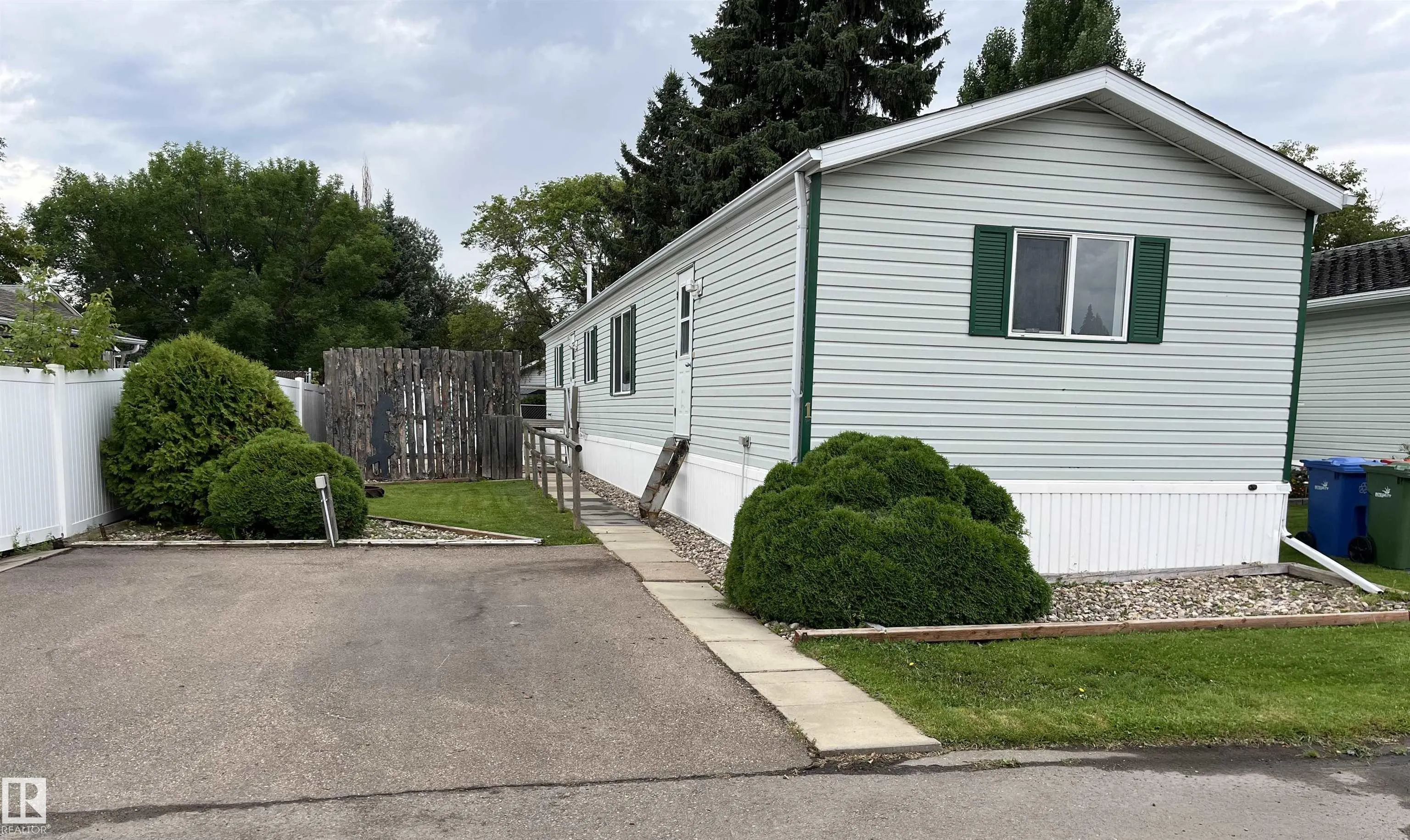 1 Willow Park Estates