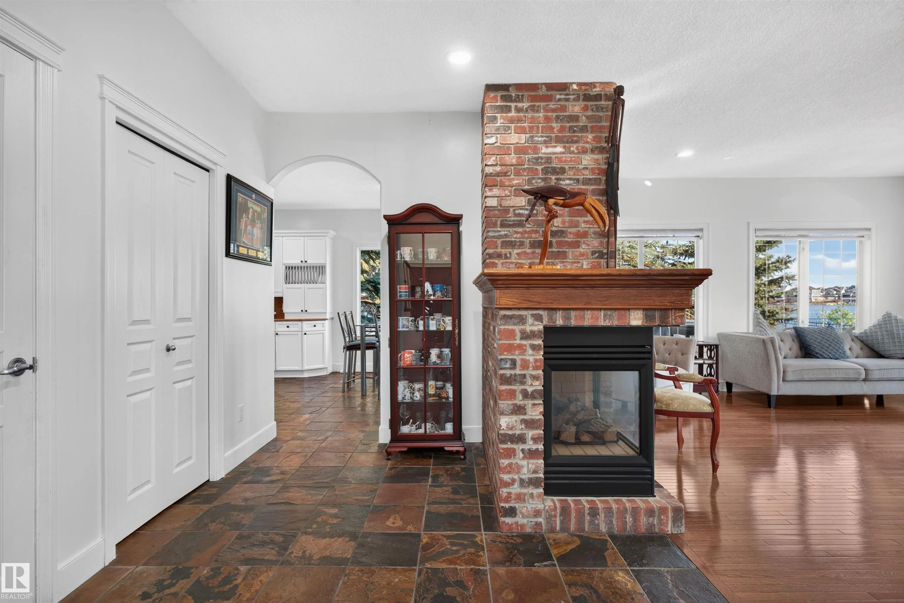 1251 SUMMERSIDE Drive