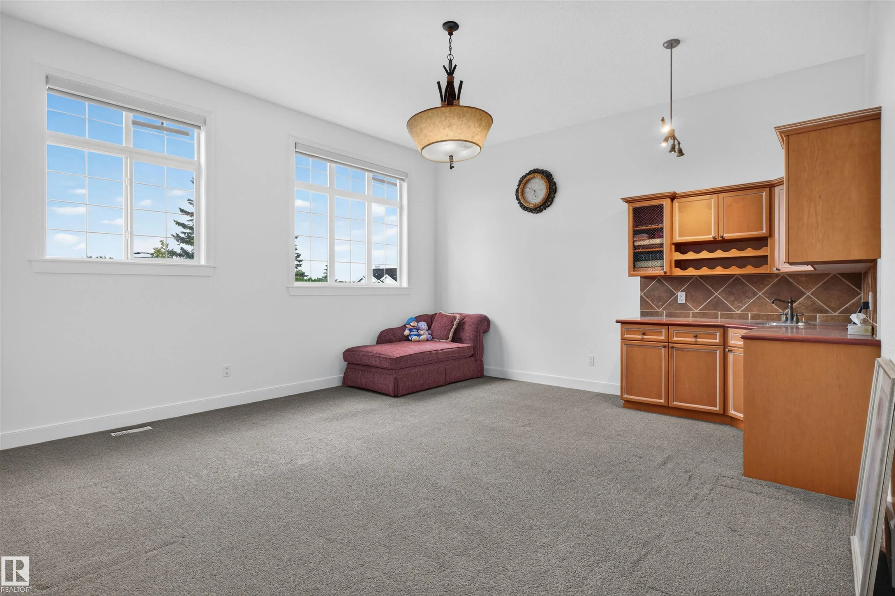 1251 SUMMERSIDE Drive