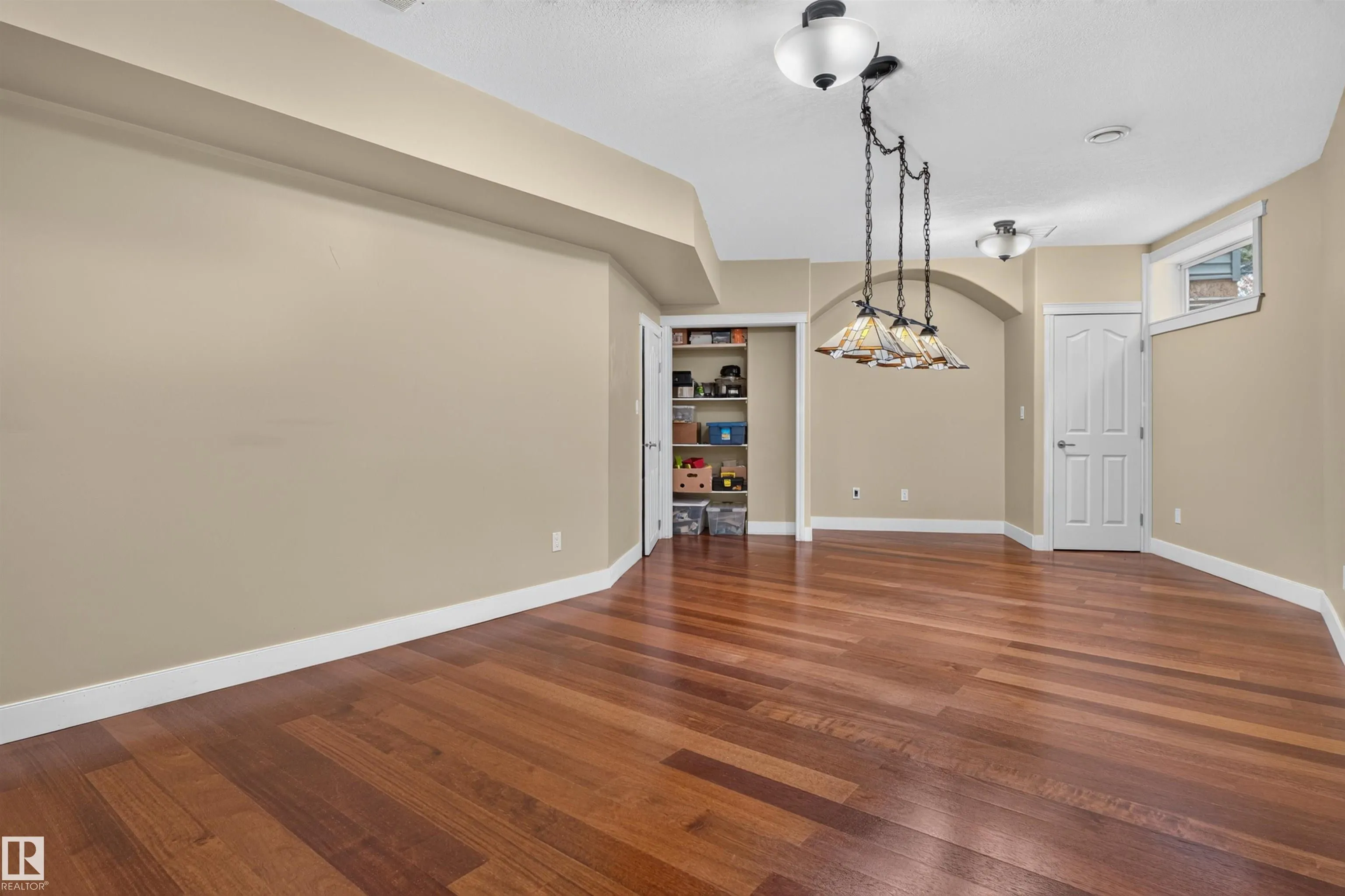 1251 SUMMERSIDE Drive