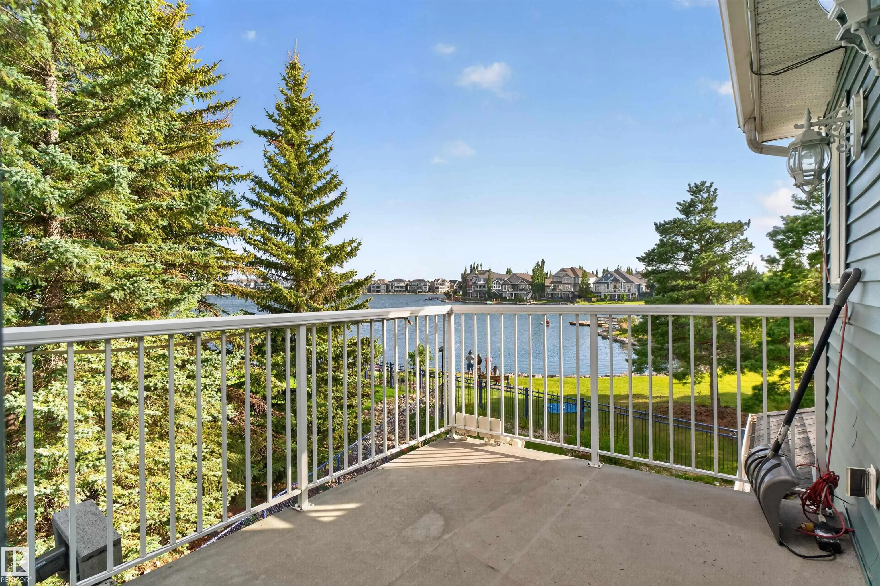 1251 SUMMERSIDE Drive