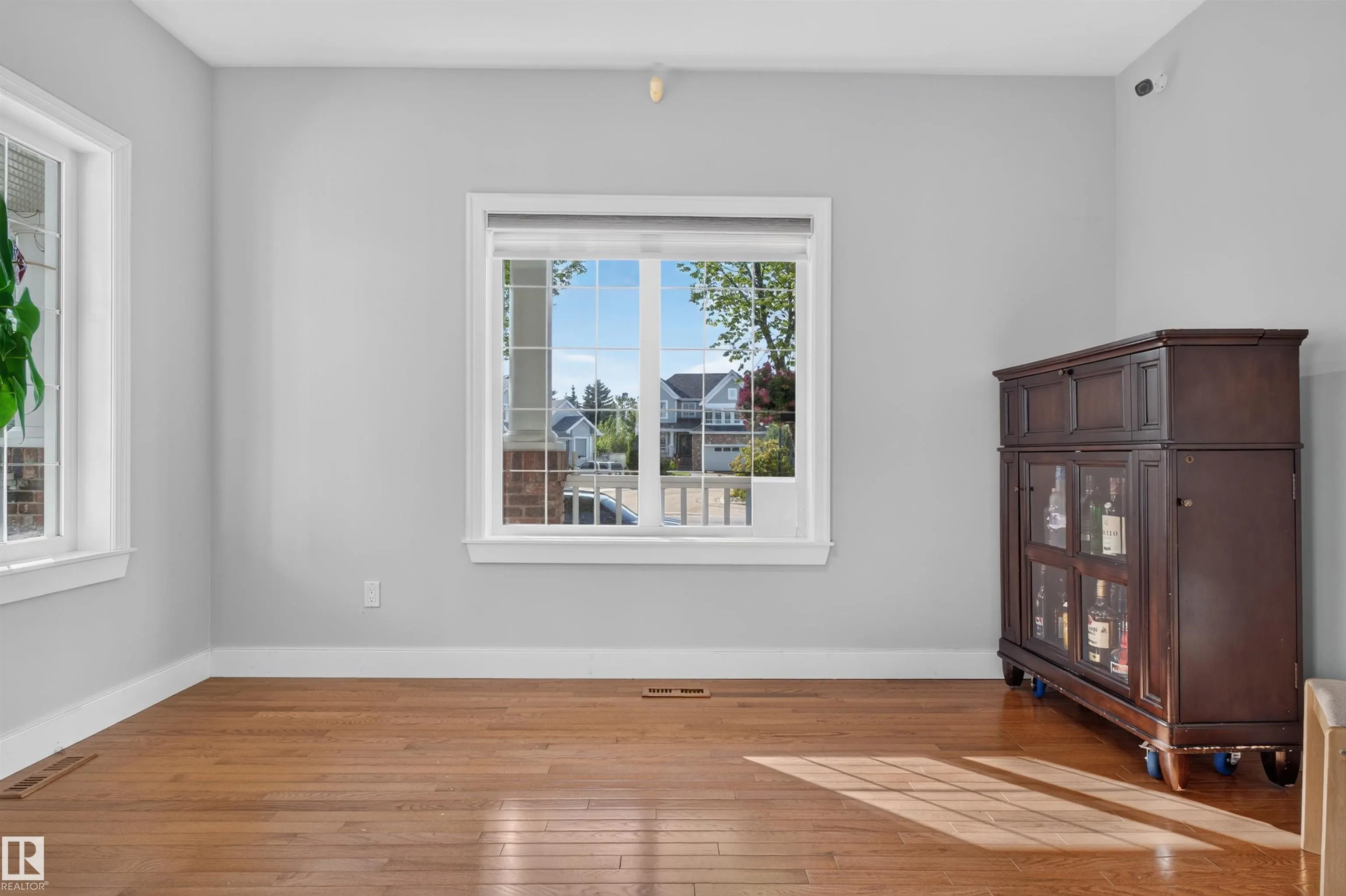 1251 SUMMERSIDE Drive