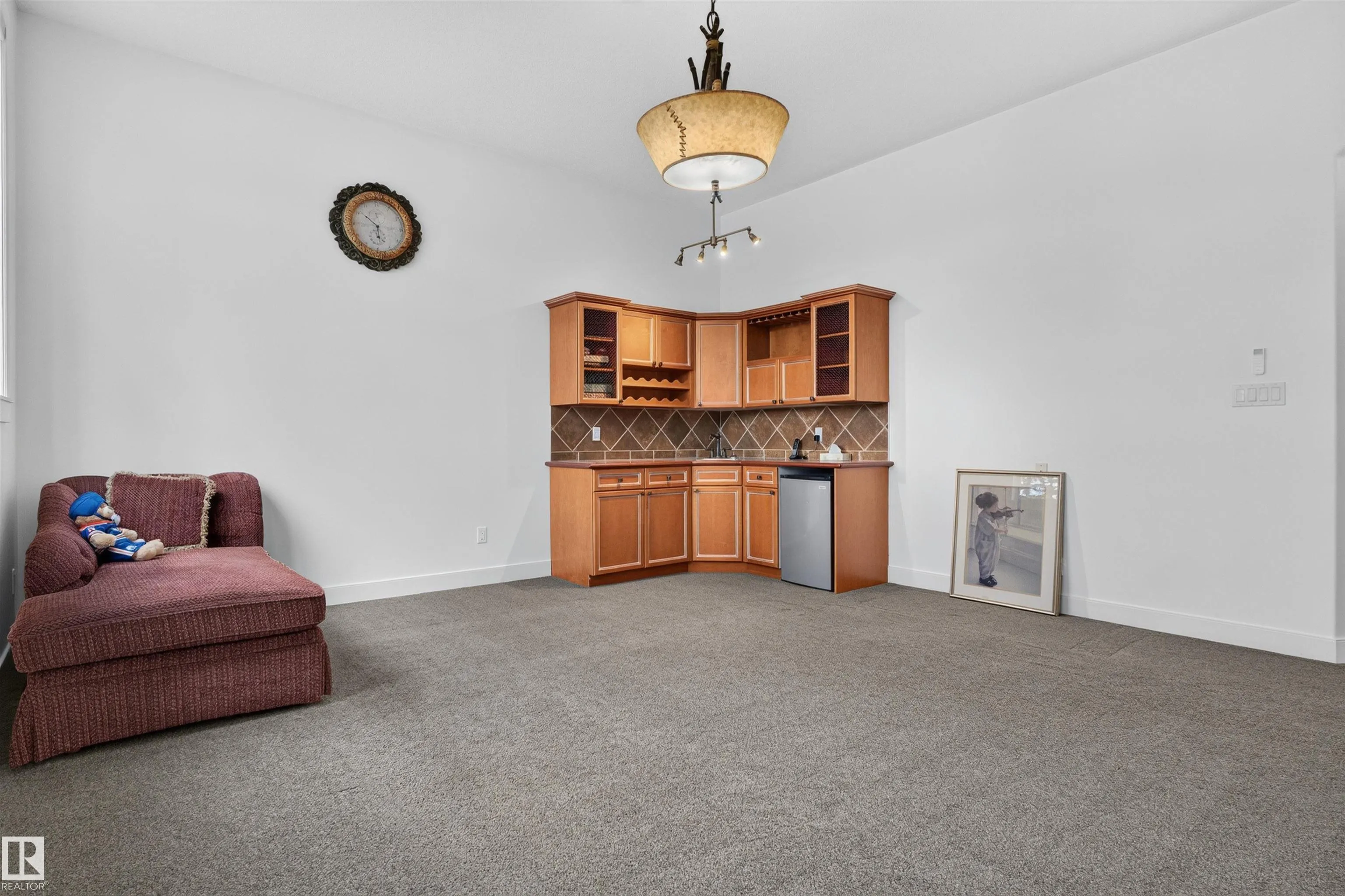 1251 SUMMERSIDE Drive