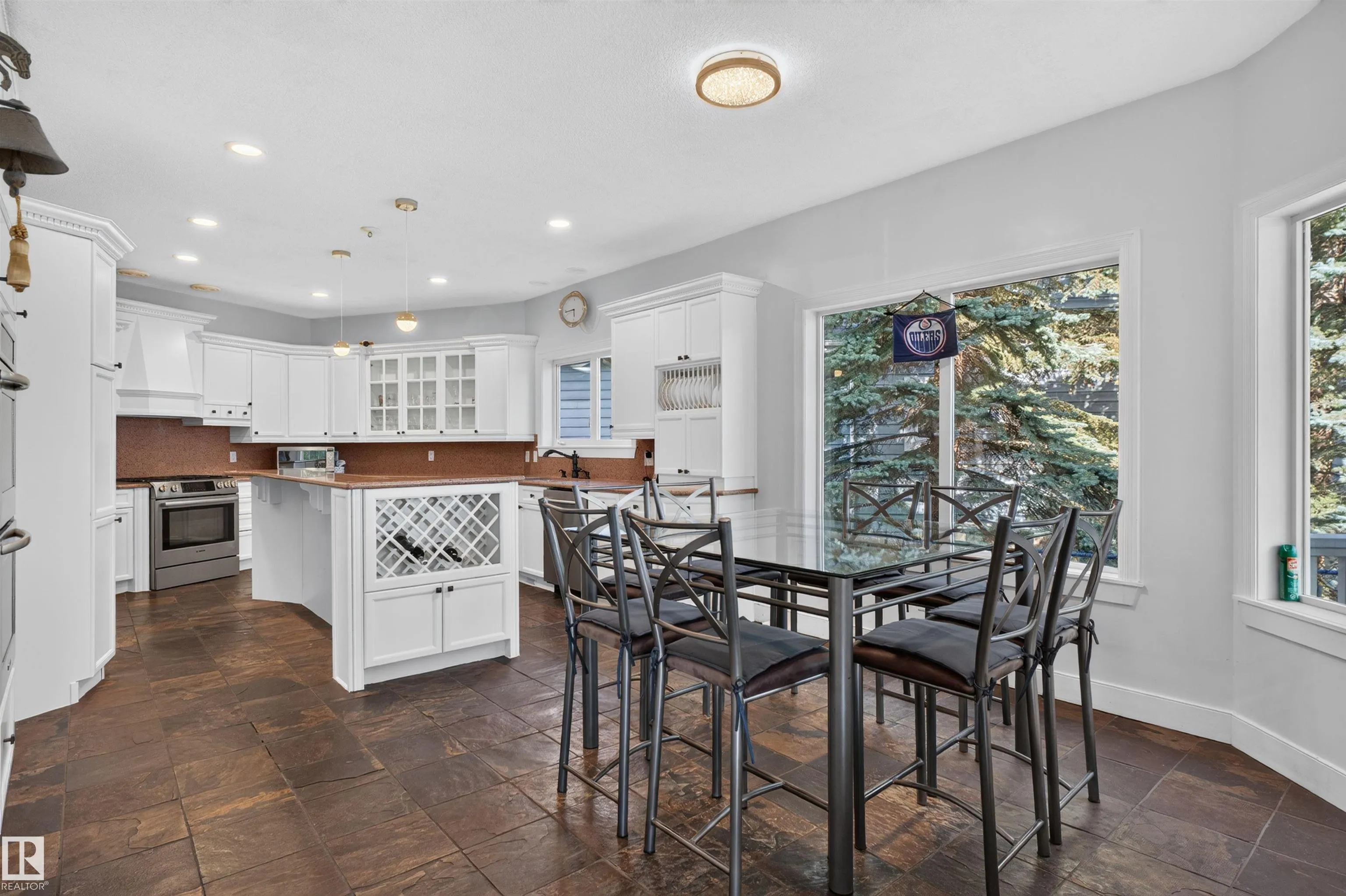 1251 SUMMERSIDE Drive