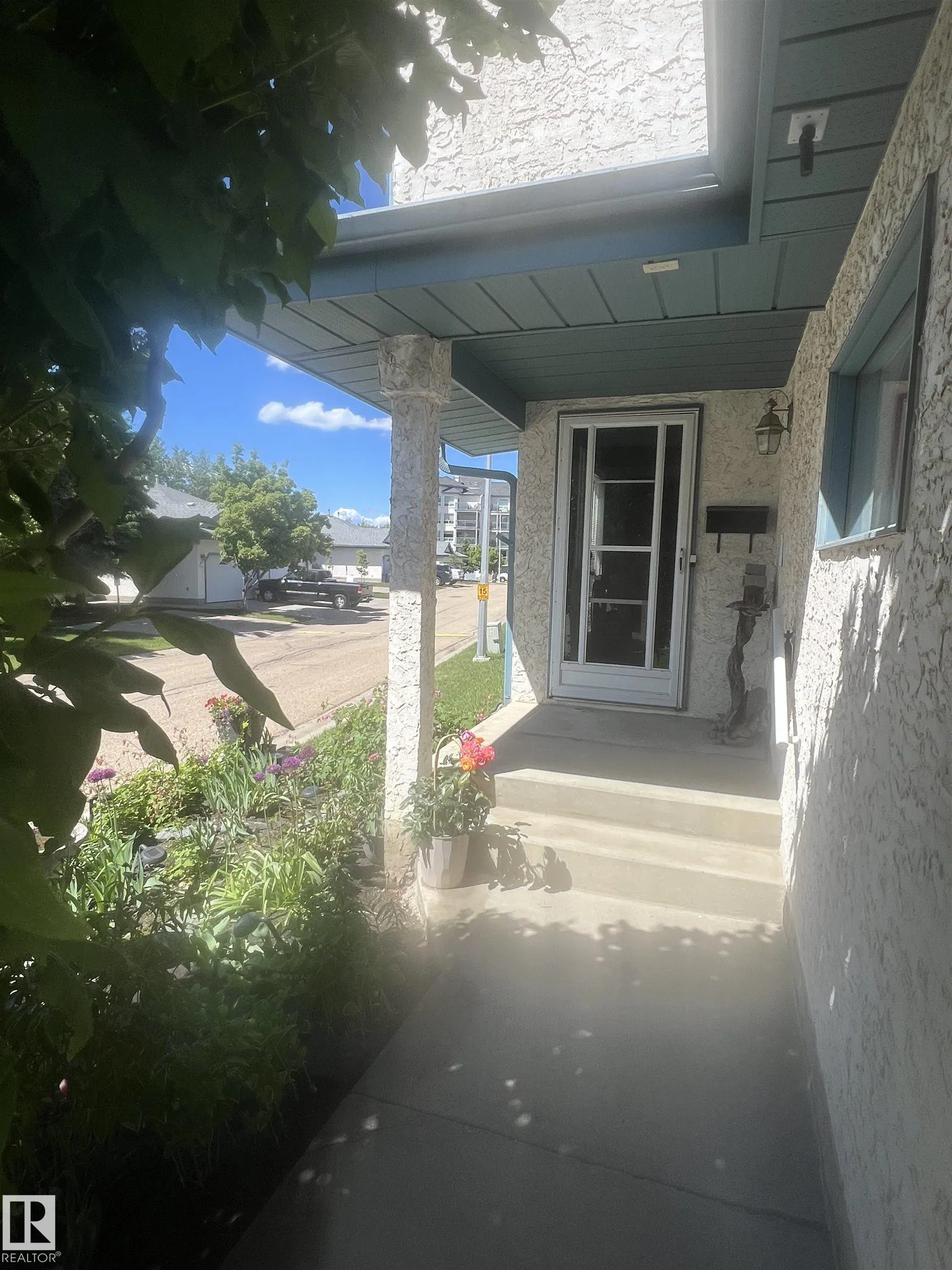 85 GERVAIS Road