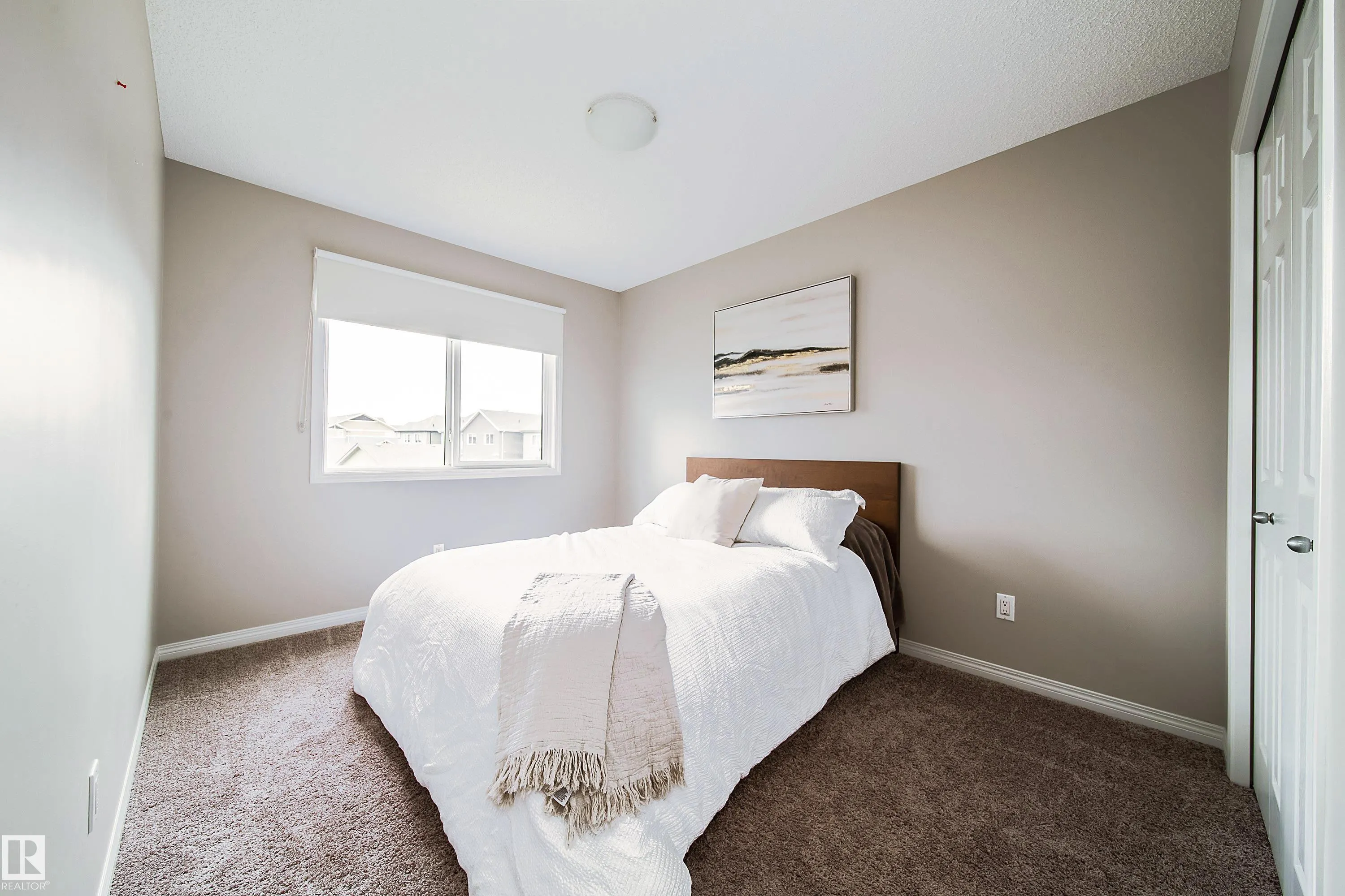3211 CHERRY Crescent