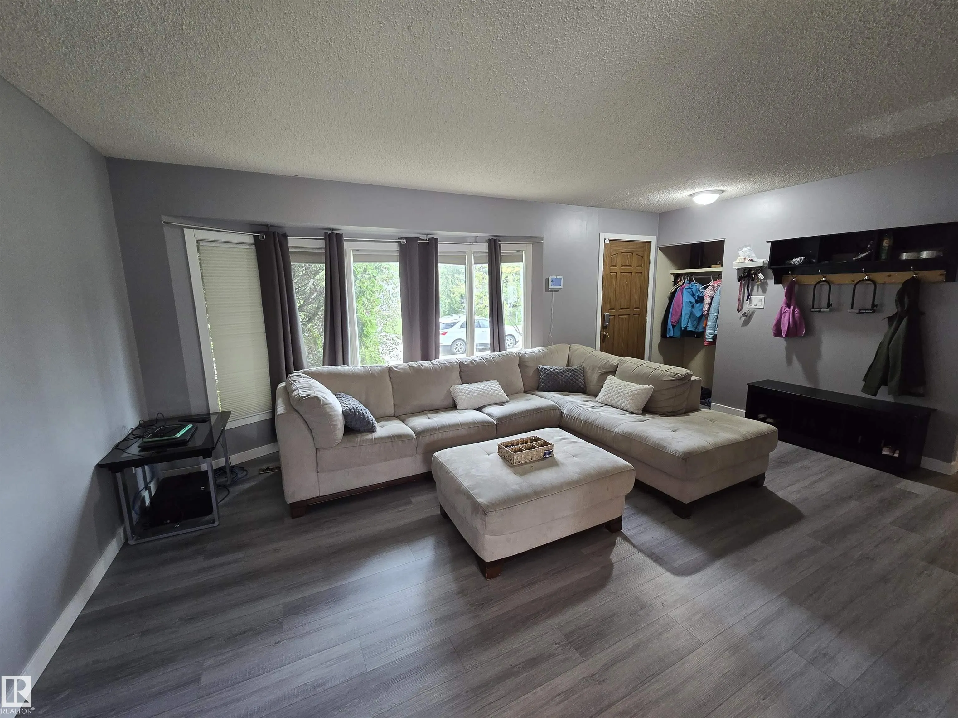 33 Athapaskan Drive