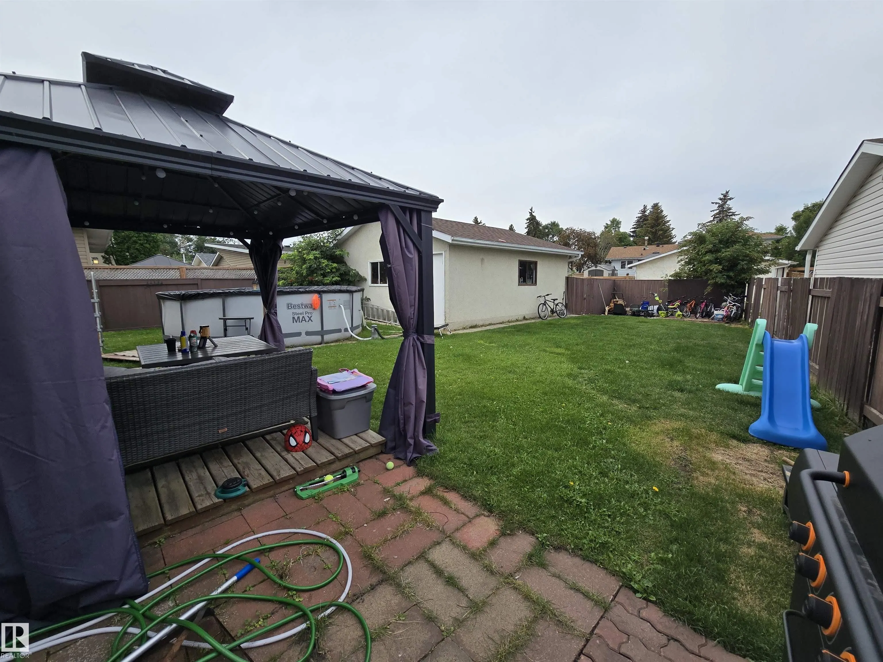 33 Athapaskan Drive