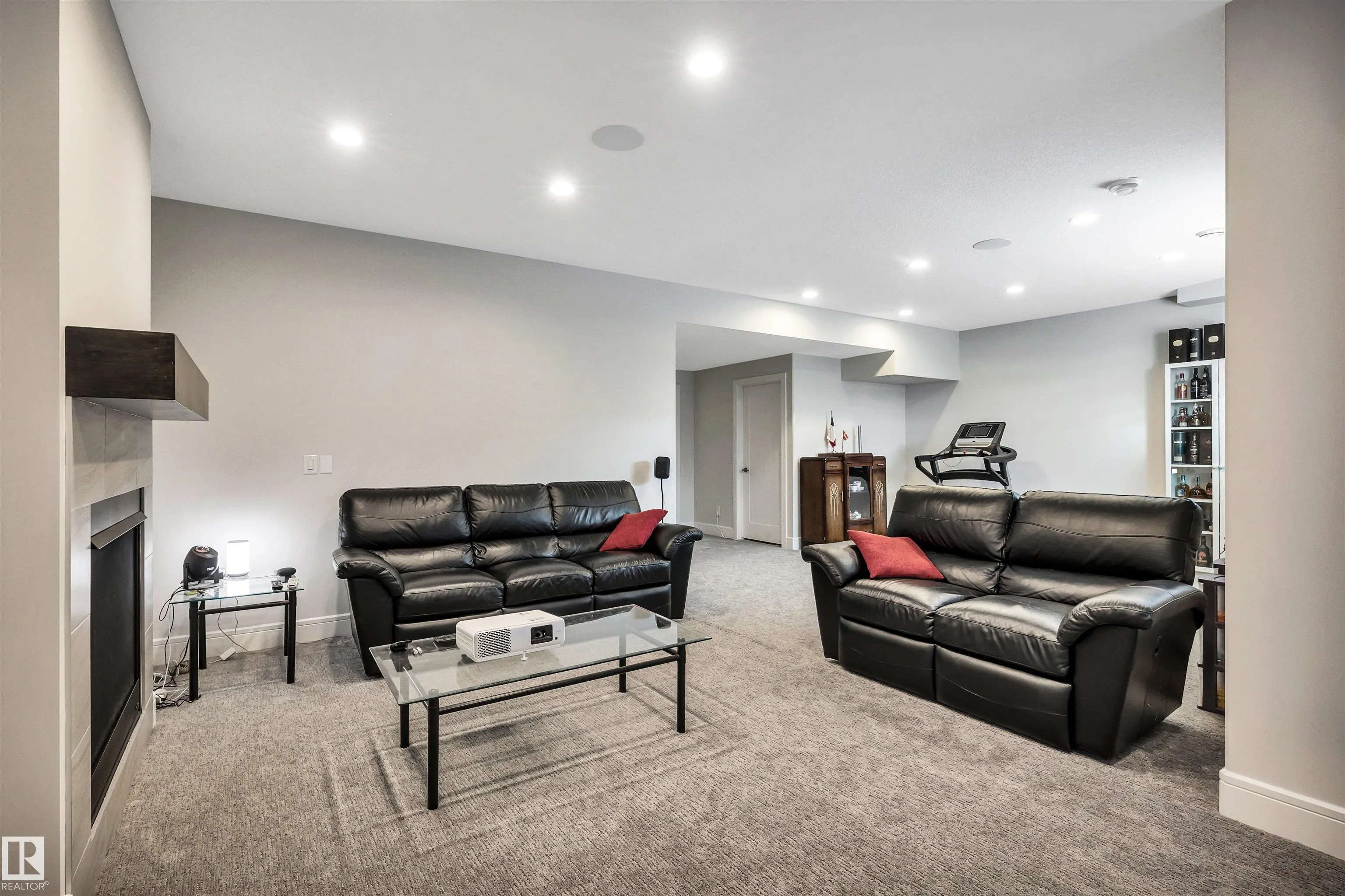 6 ELISE Place