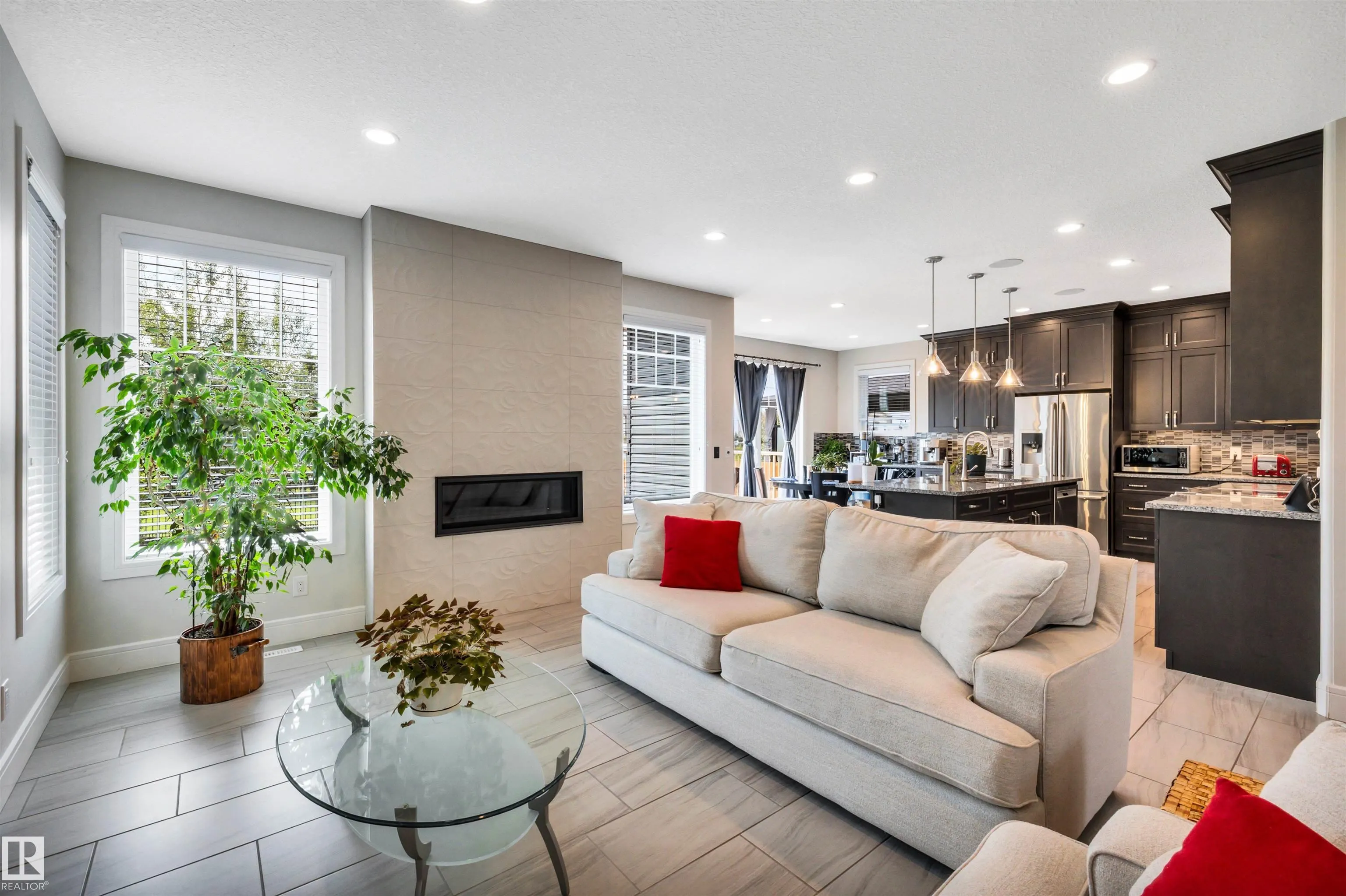 6 ELISE Place