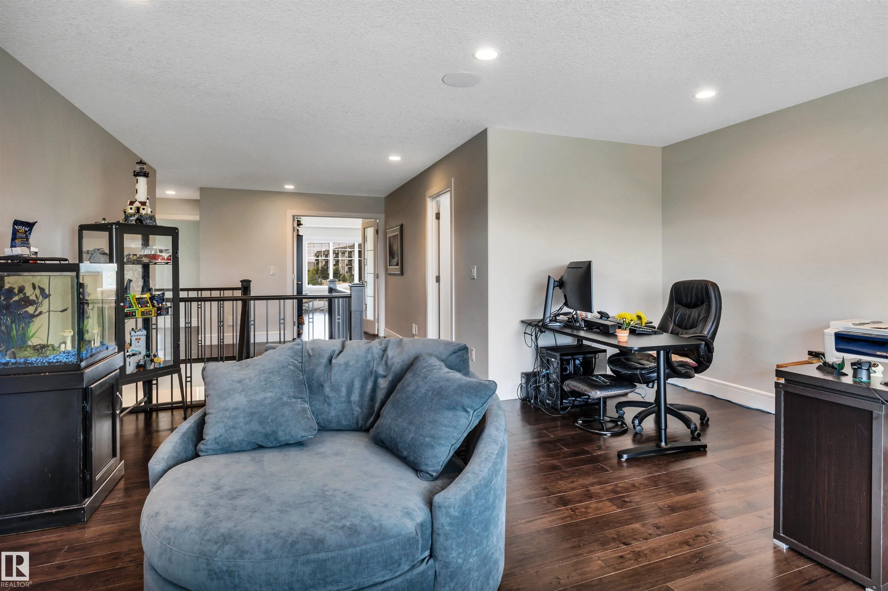 6 ELISE Place