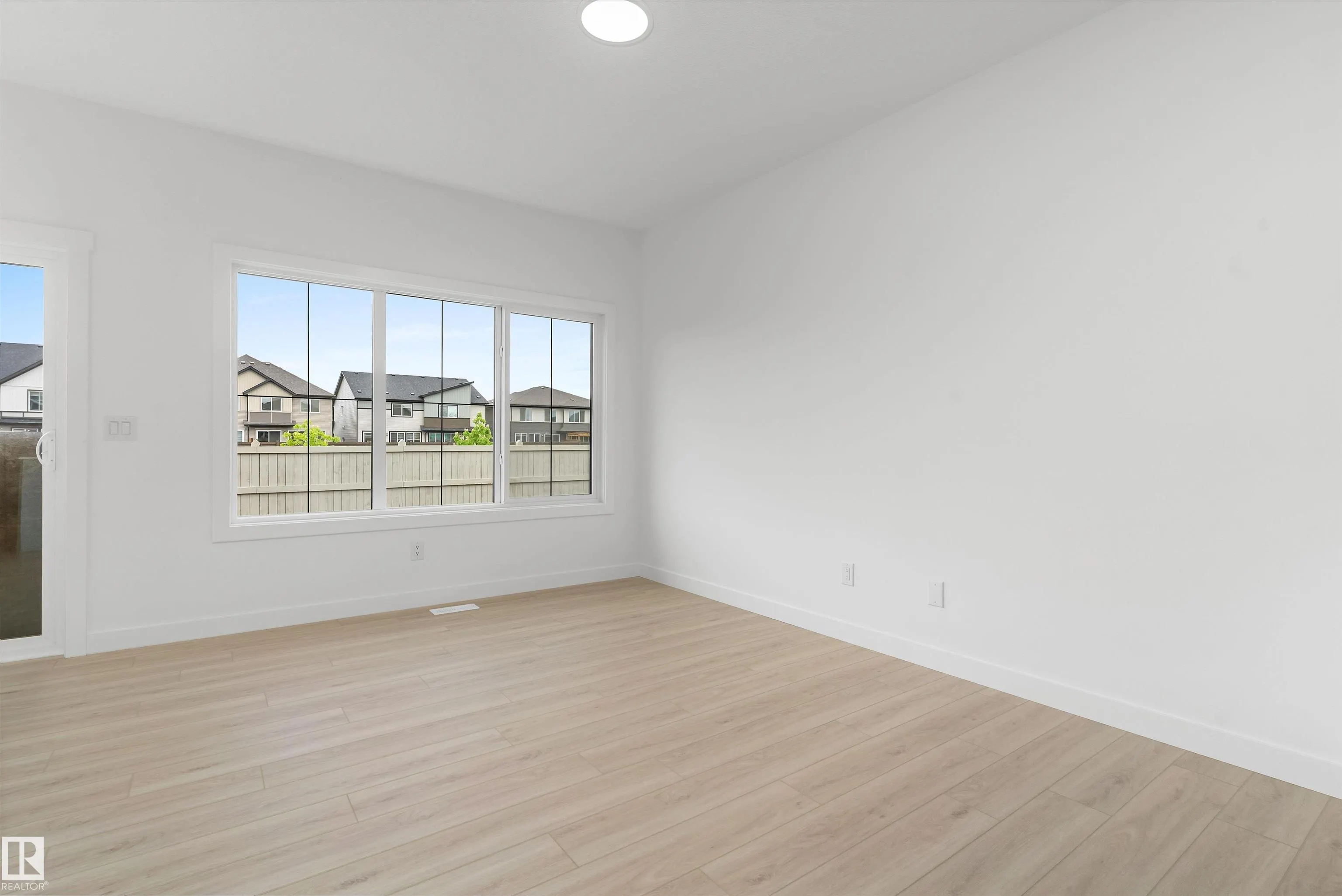 23 EMMETT Way