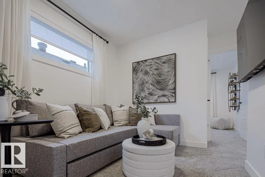 52 EMERSON Landing