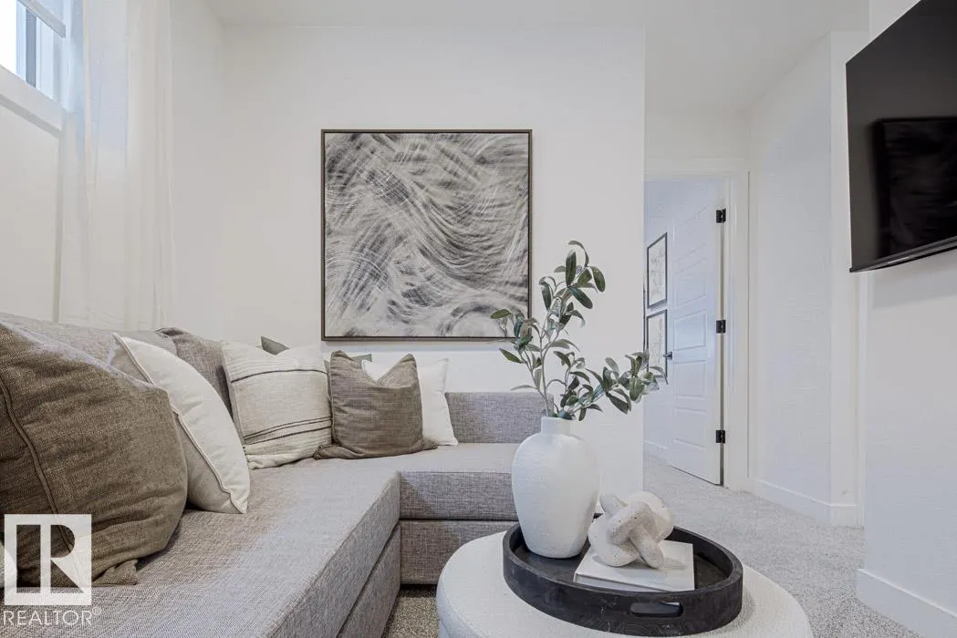 52 EMERSON Landing