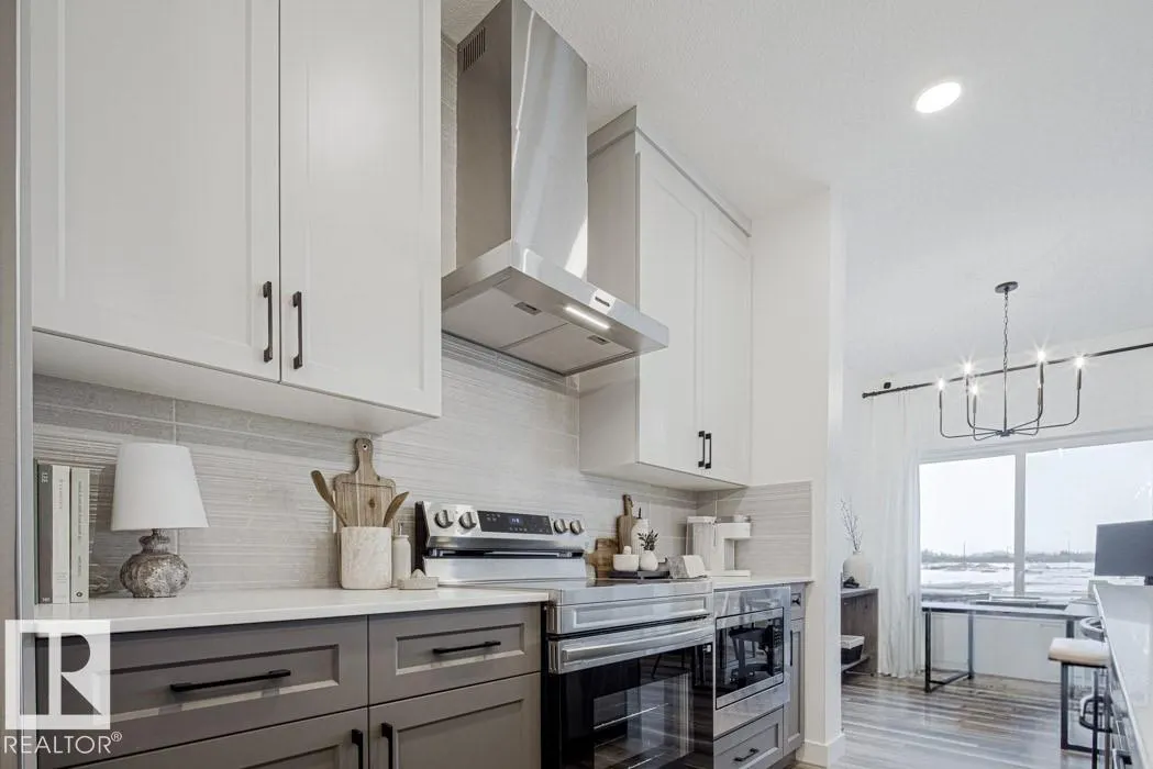 52 EMERSON Landing