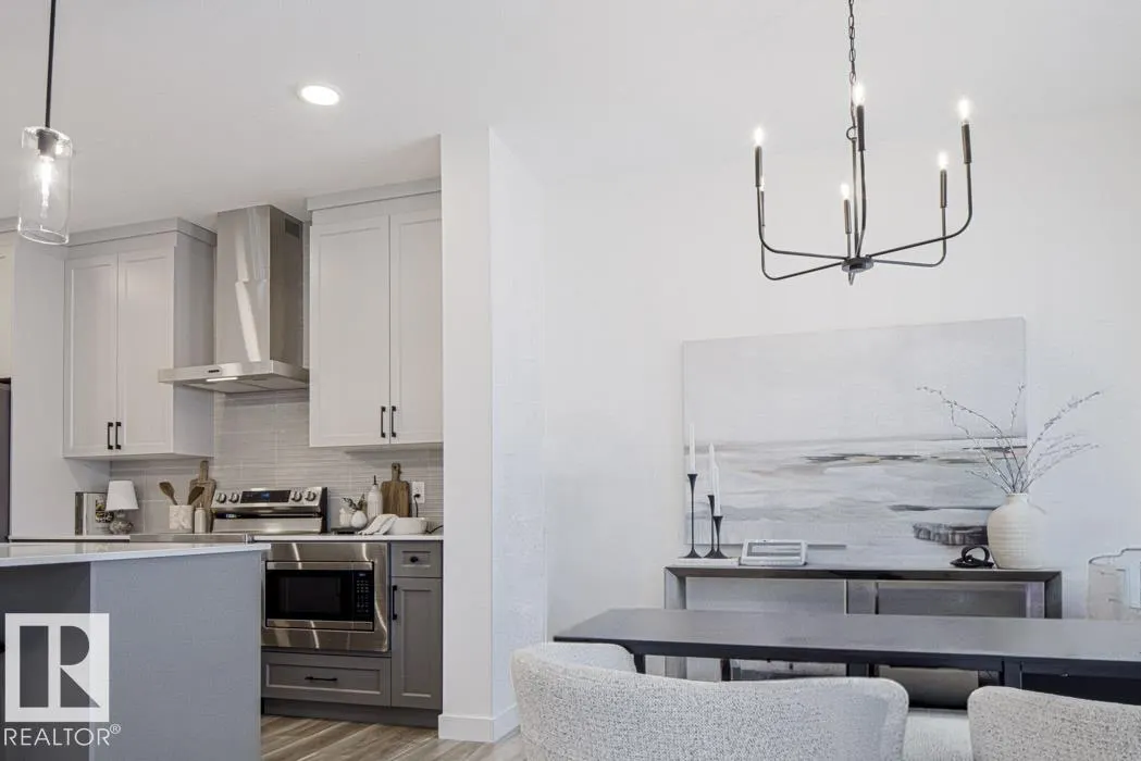52 EMERSON Landing