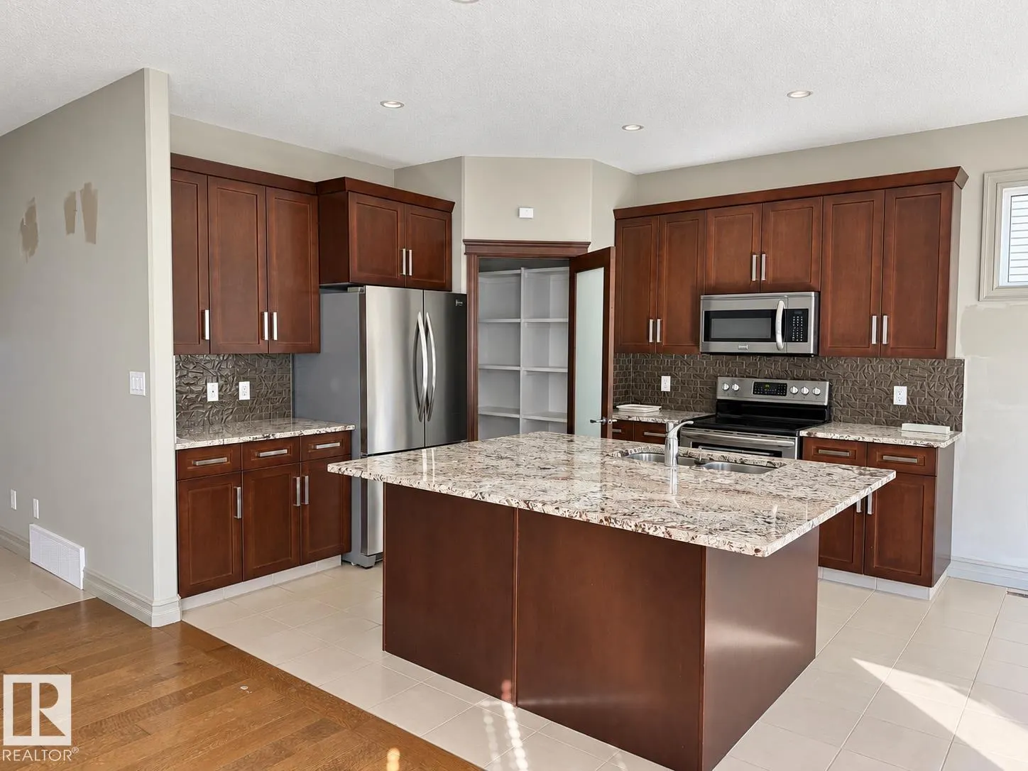 885 WINDERMERE Wynd