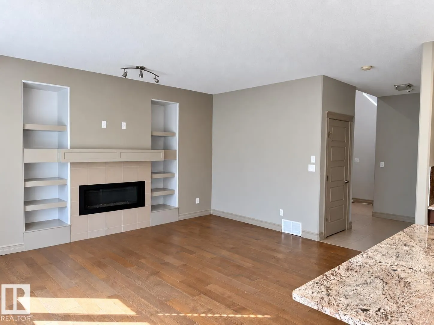 885 WINDERMERE Wynd