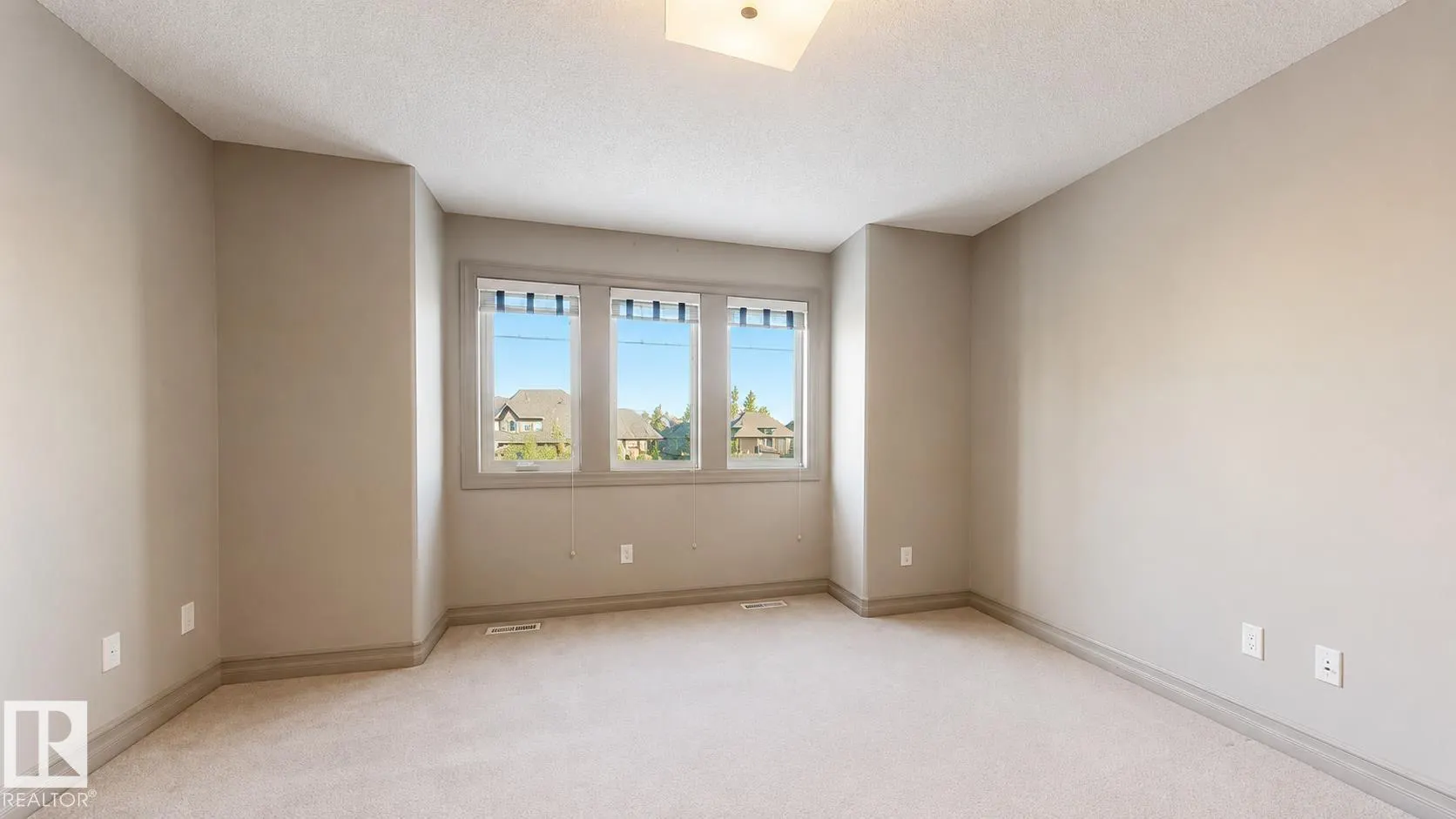 885 WINDERMERE Wynd