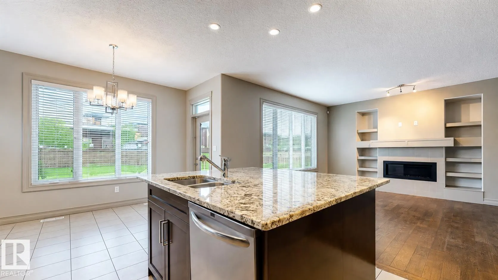 885 WINDERMERE Wynd