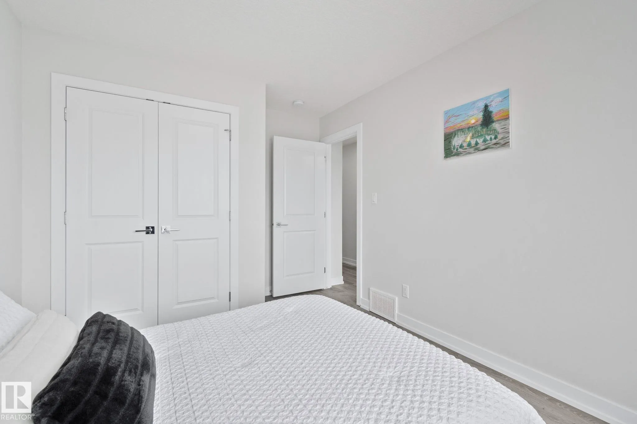 334 ASTON Close