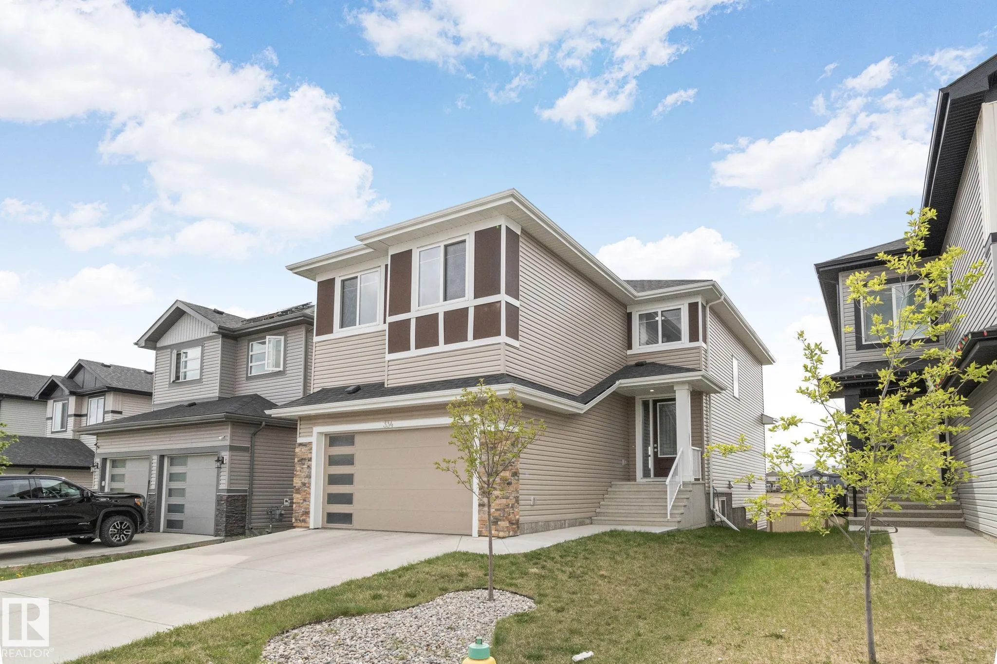 334 ASTON Close