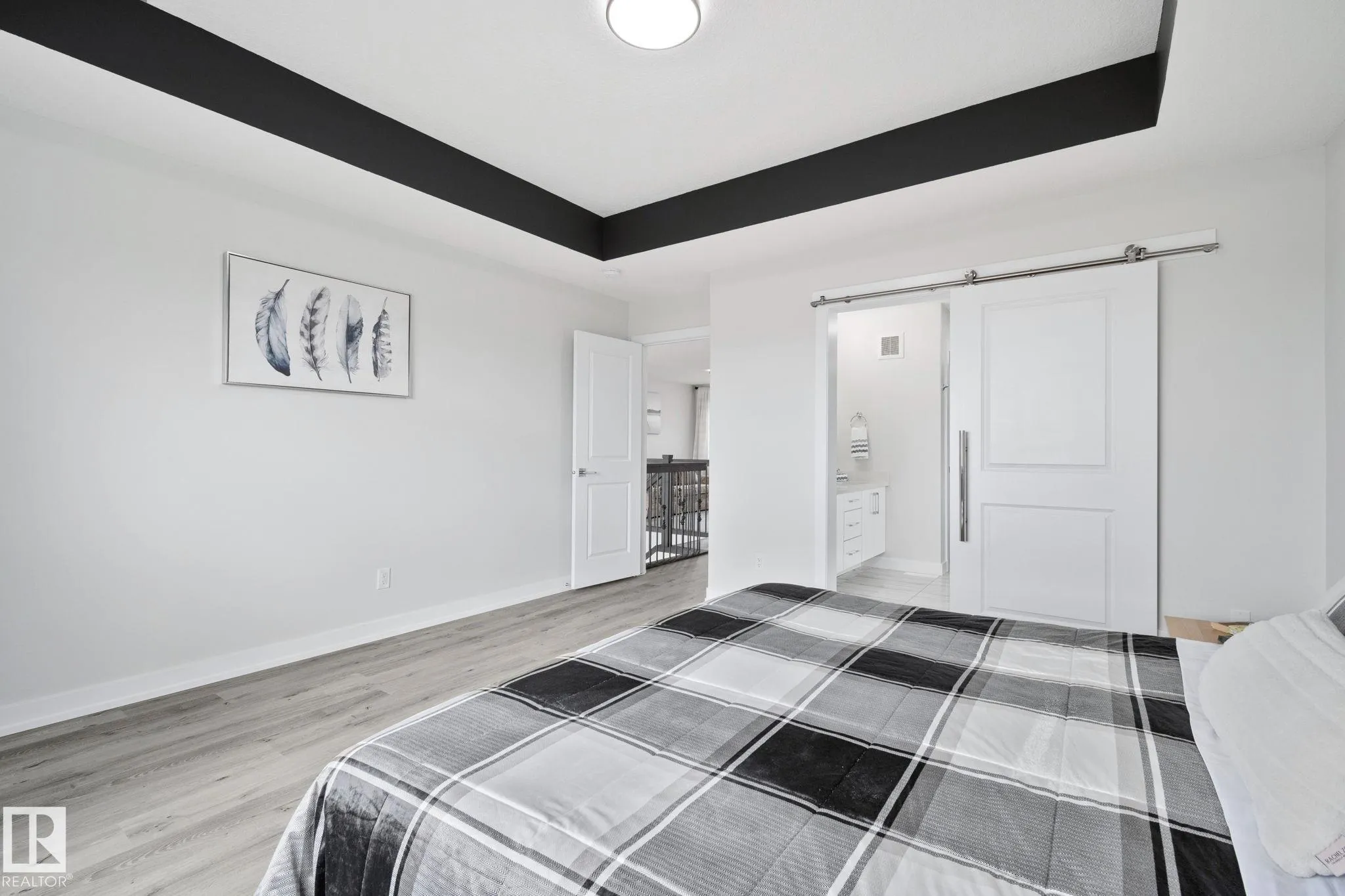 334 ASTON Close