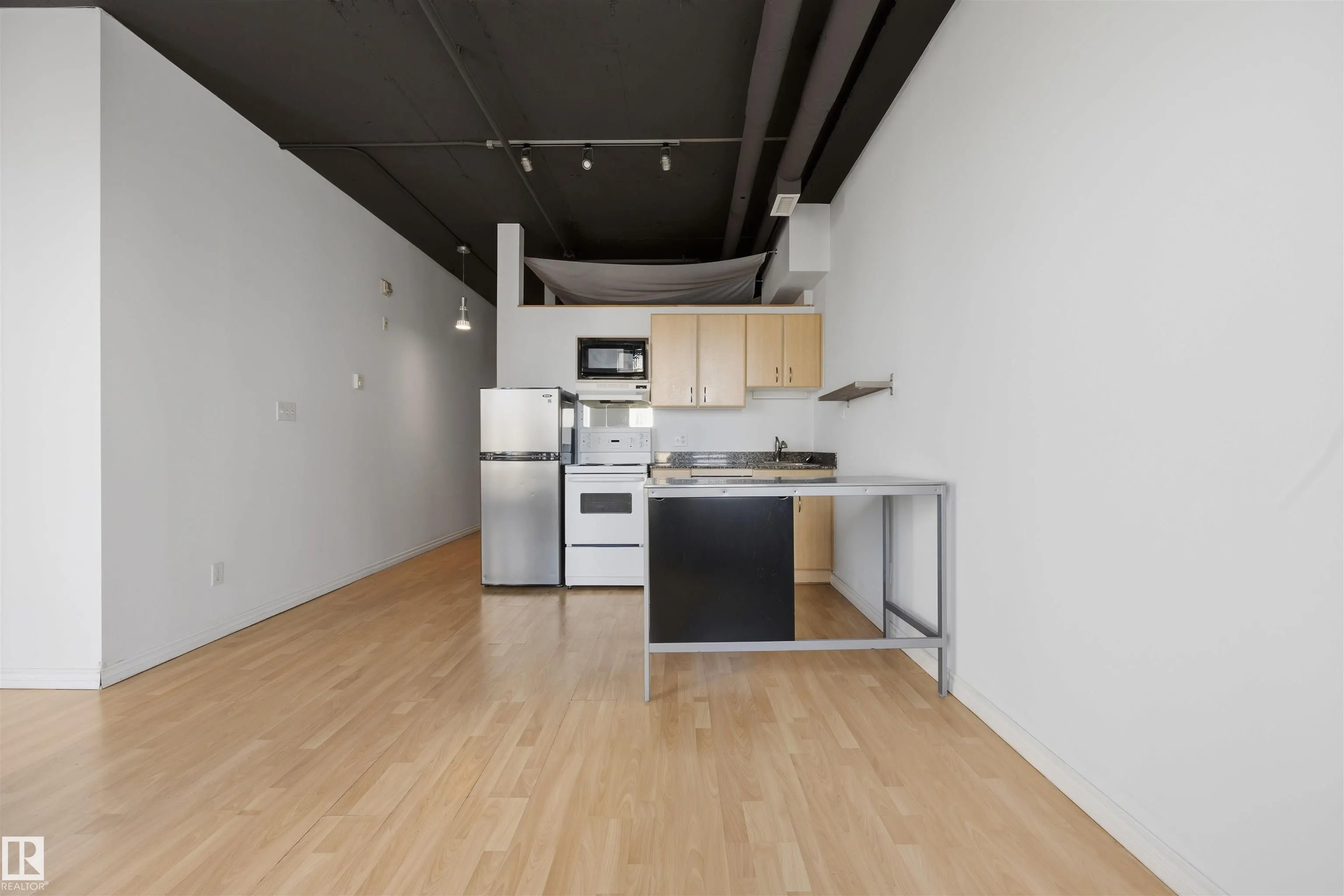10024 JASPER Avenue