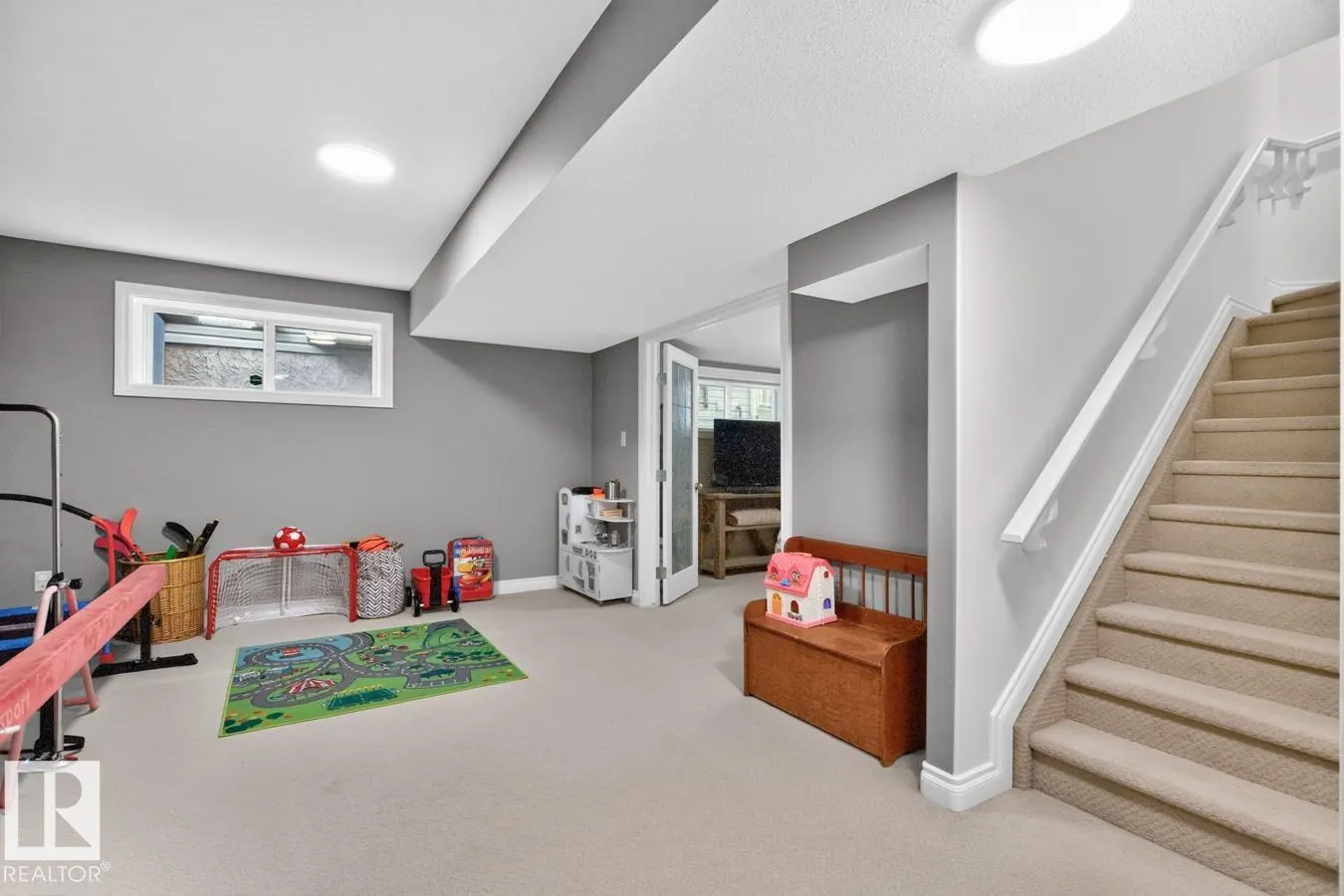122 KEYPORT Circle