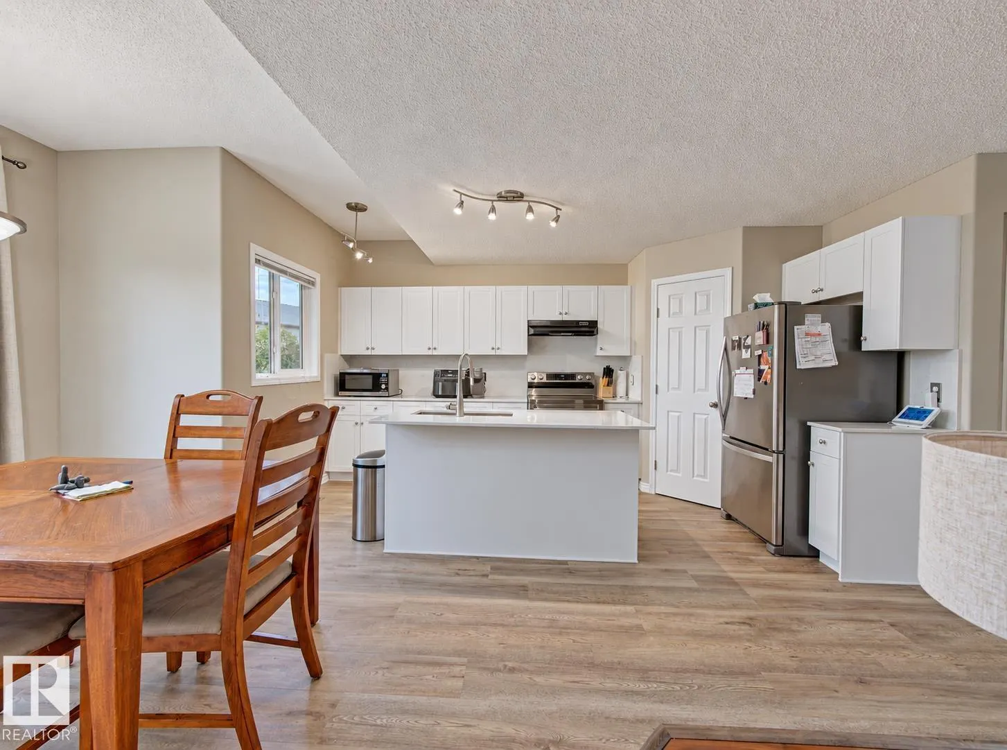 237 WESTWOOD Lane