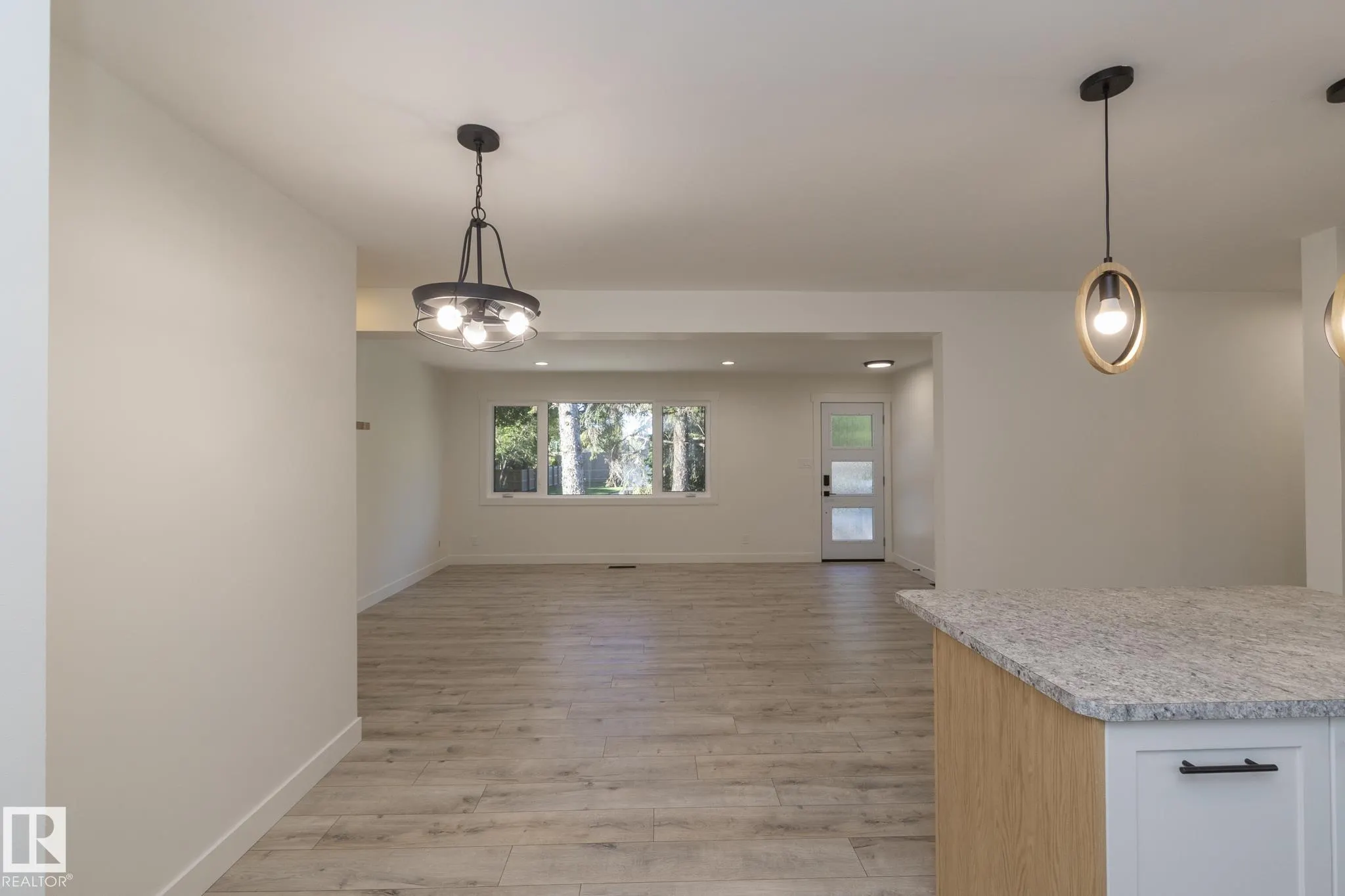 21 SHERIDAN Drive